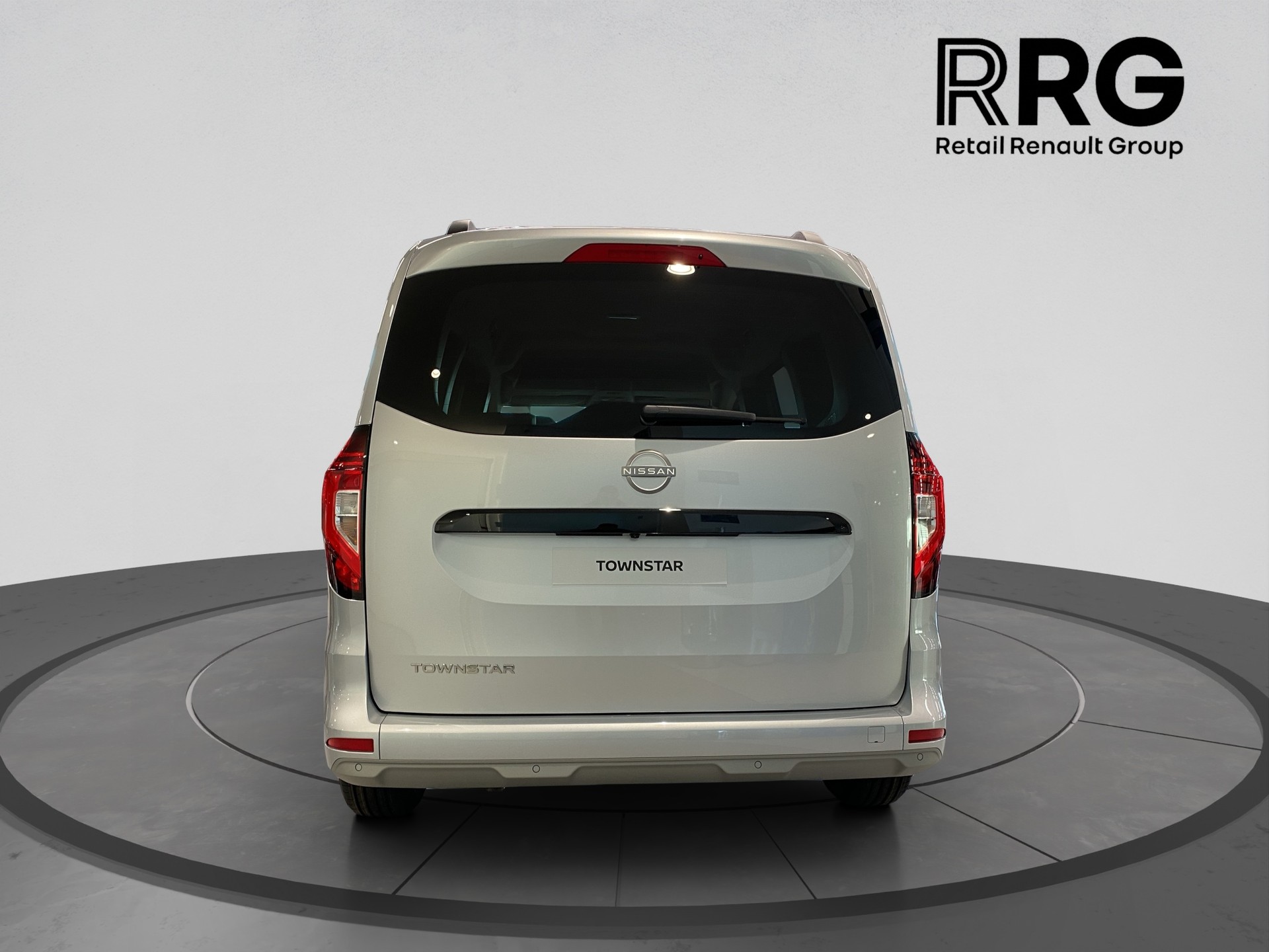 NISSAN combi 1.3 DIG-T 7DCT L1H1 Tekna-image-4
