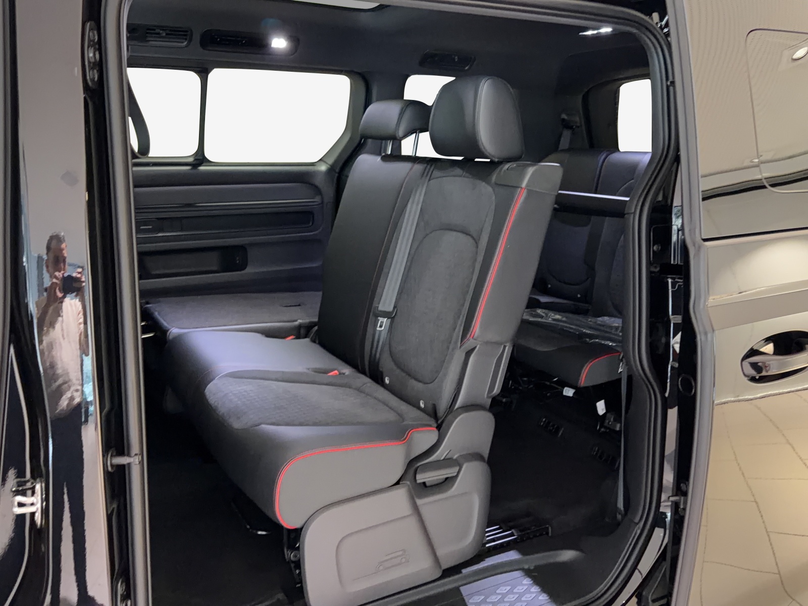 VW ID.Buzz LWB GTX 4 Motion-image-11