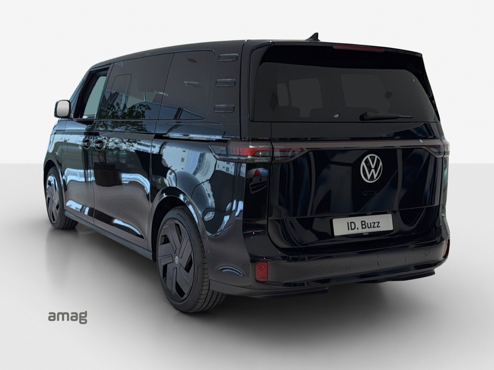 VW ID.Buzz LWB GTX 4 Motion-image-2