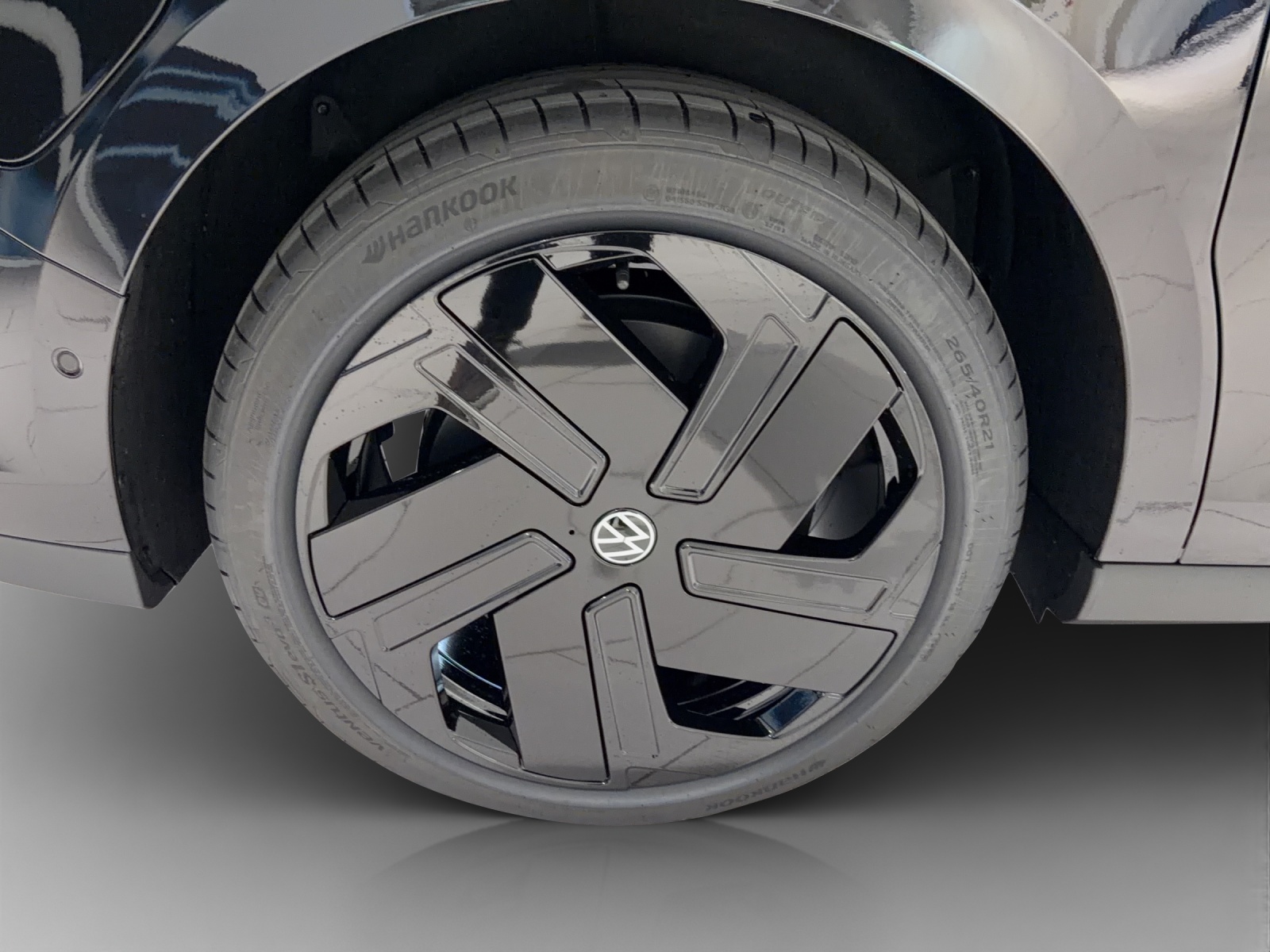VW ID.Buzz LWB GTX 4 Motion-image-13