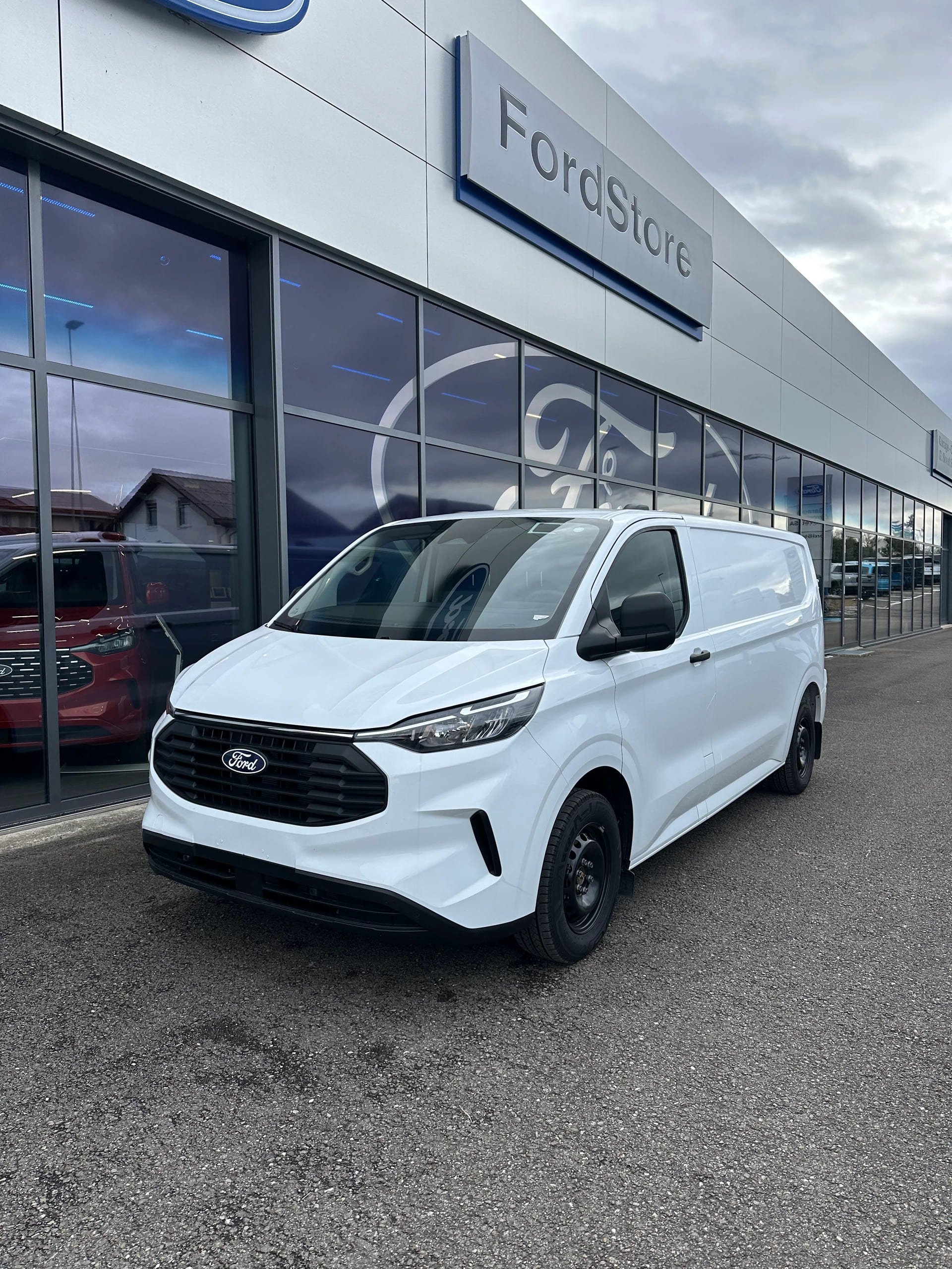 FORD Transit Custom Van 320 L2 2.0 EcoBl Trend/170CV/Aut.-image-1