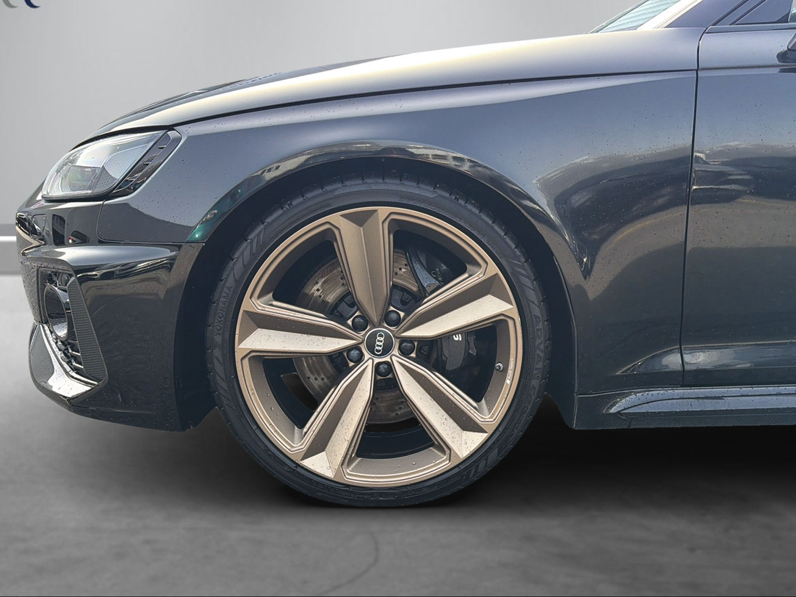 AUDI RS4 Avant quattro tiptronic-image-10