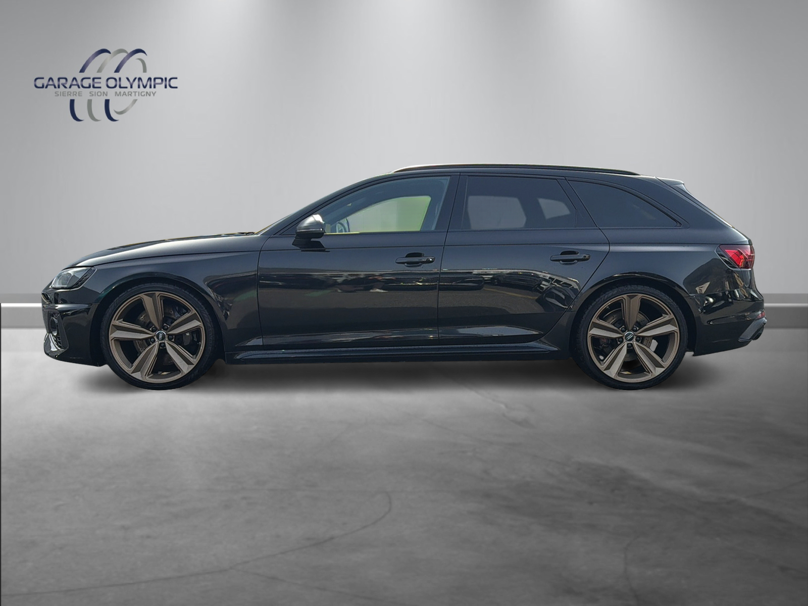 AUDI RS4 Avant quattro tiptronic-image-2