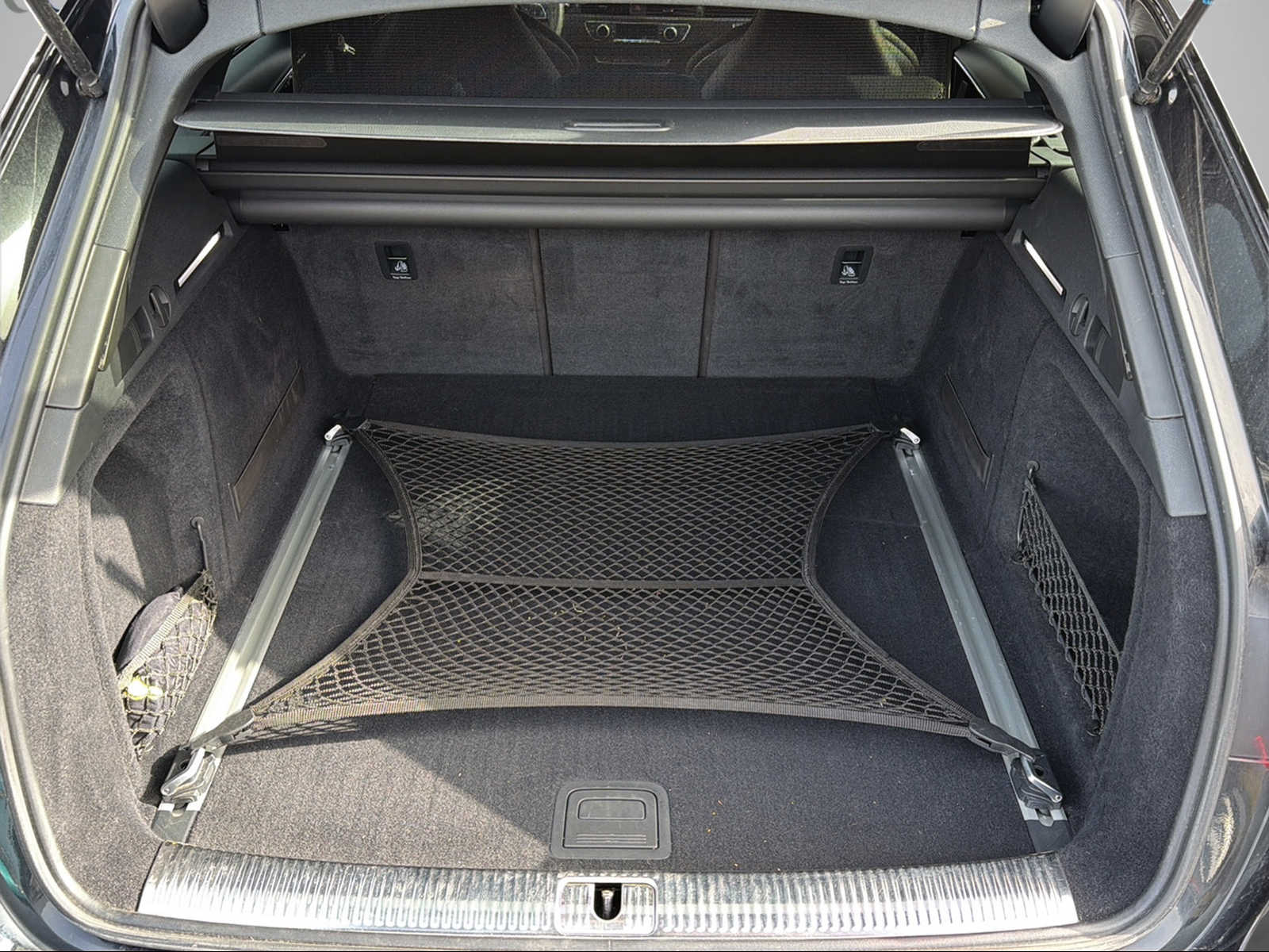 AUDI RS4 Avant quattro tiptronic-image-5