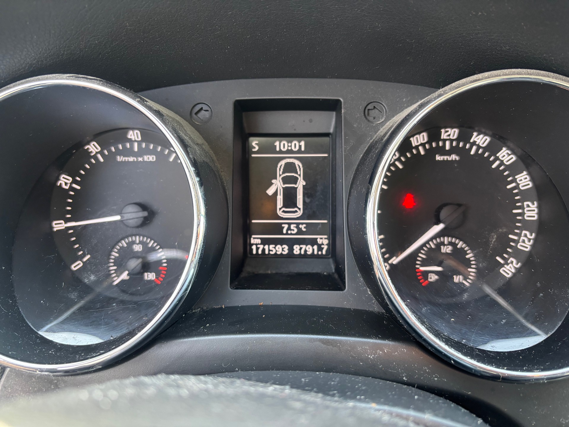 SKODA Yeti 1.4 TSI Active 4x4-image-5