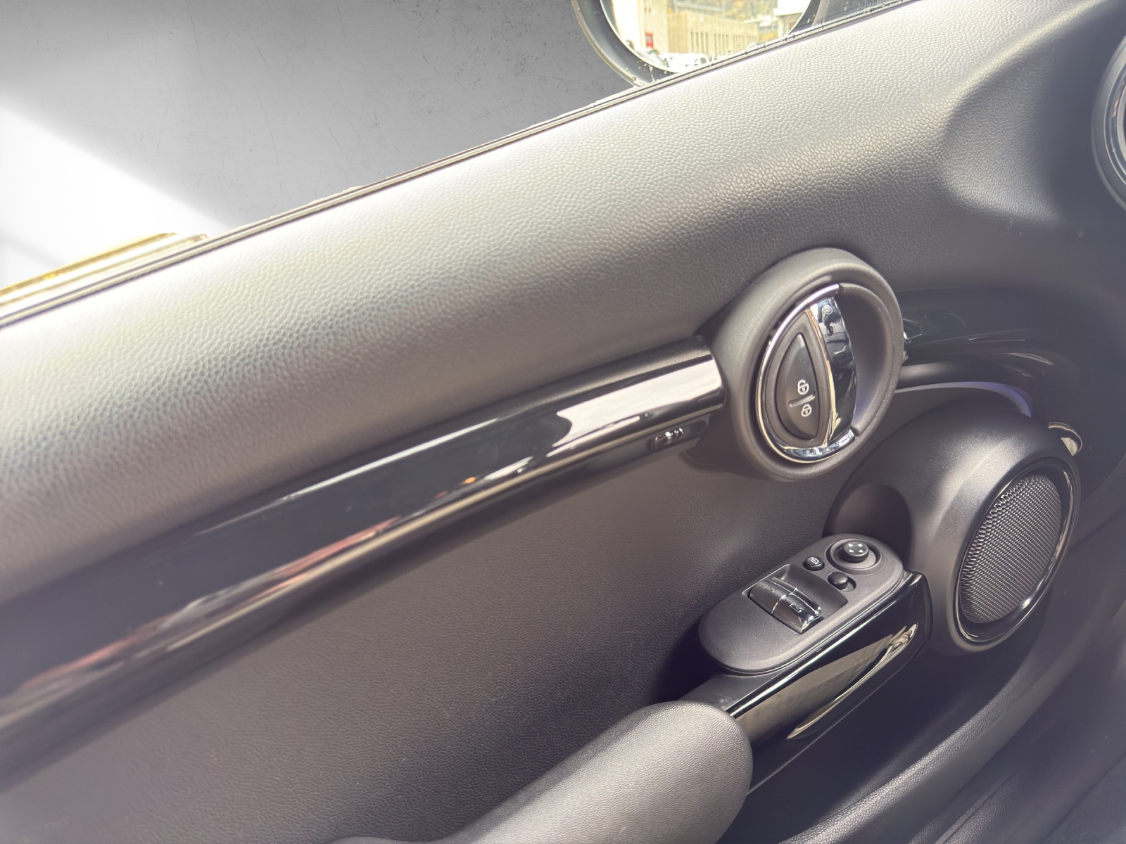 MINI Cooper John Cooper Works Steptronic-image-14