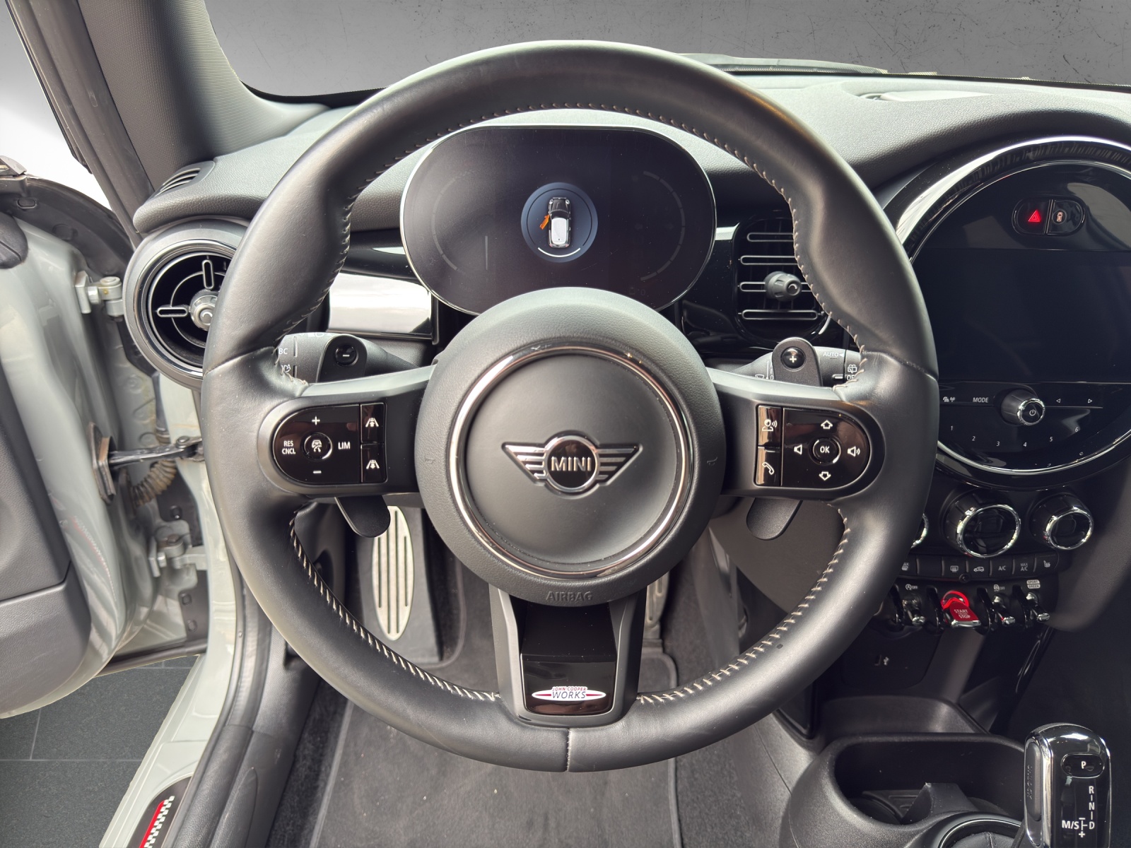 MINI Cooper John Cooper Works Steptronic-image-12