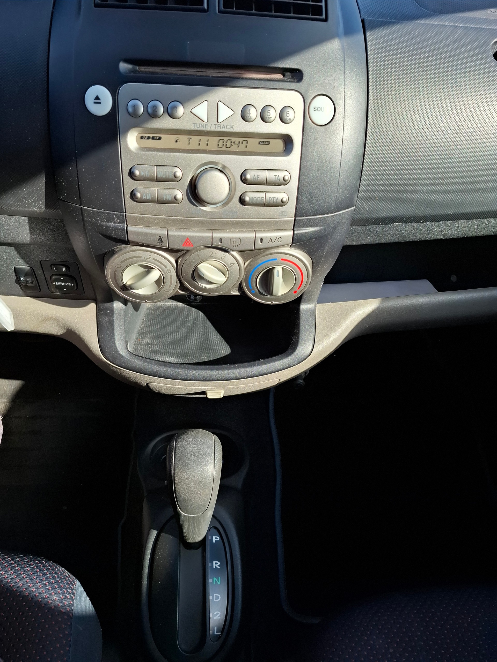 DAIHATSU Sirion 1.3 eco-4WD-image-11