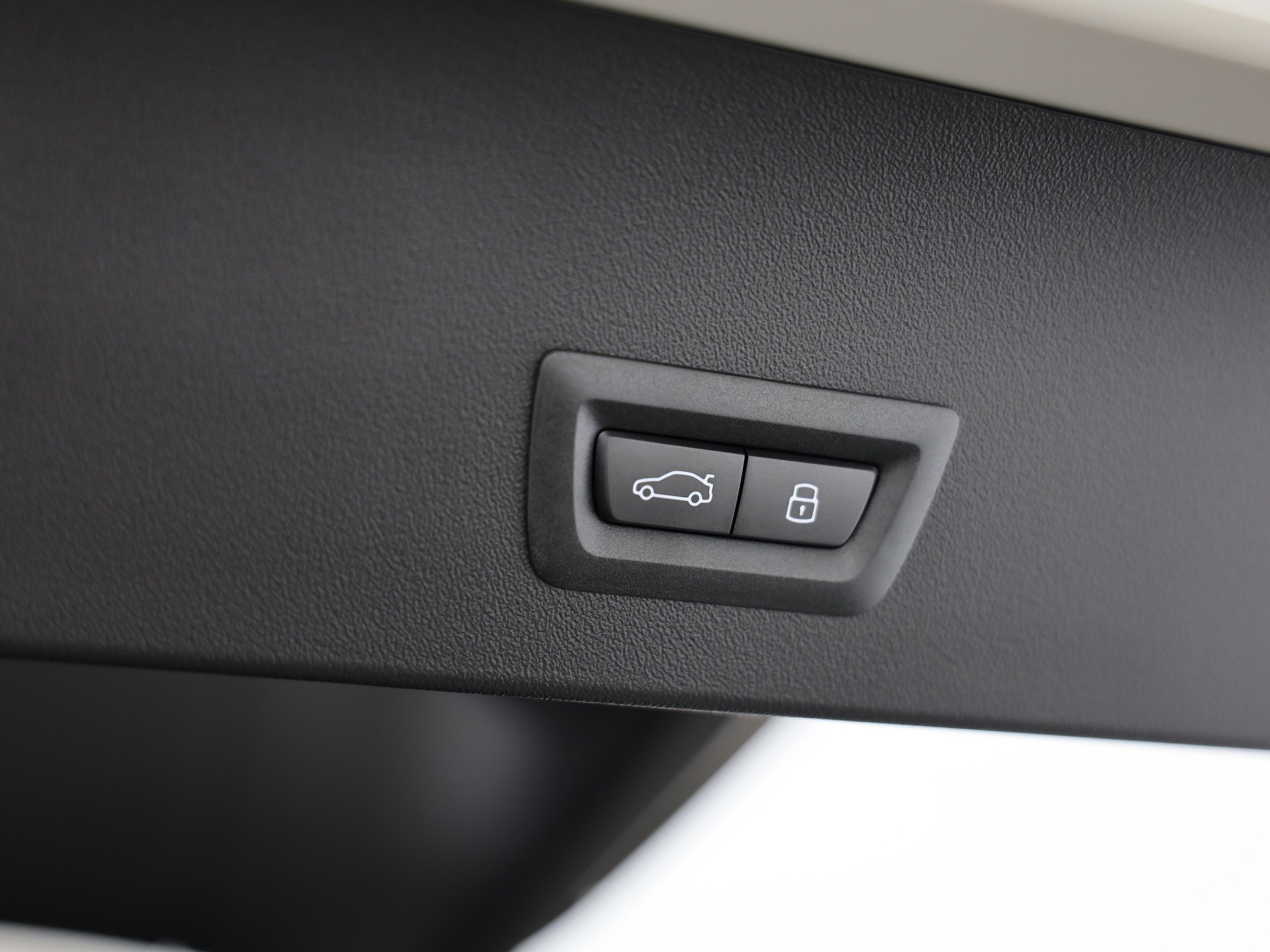 BMW X3 30e xDrive-image-8