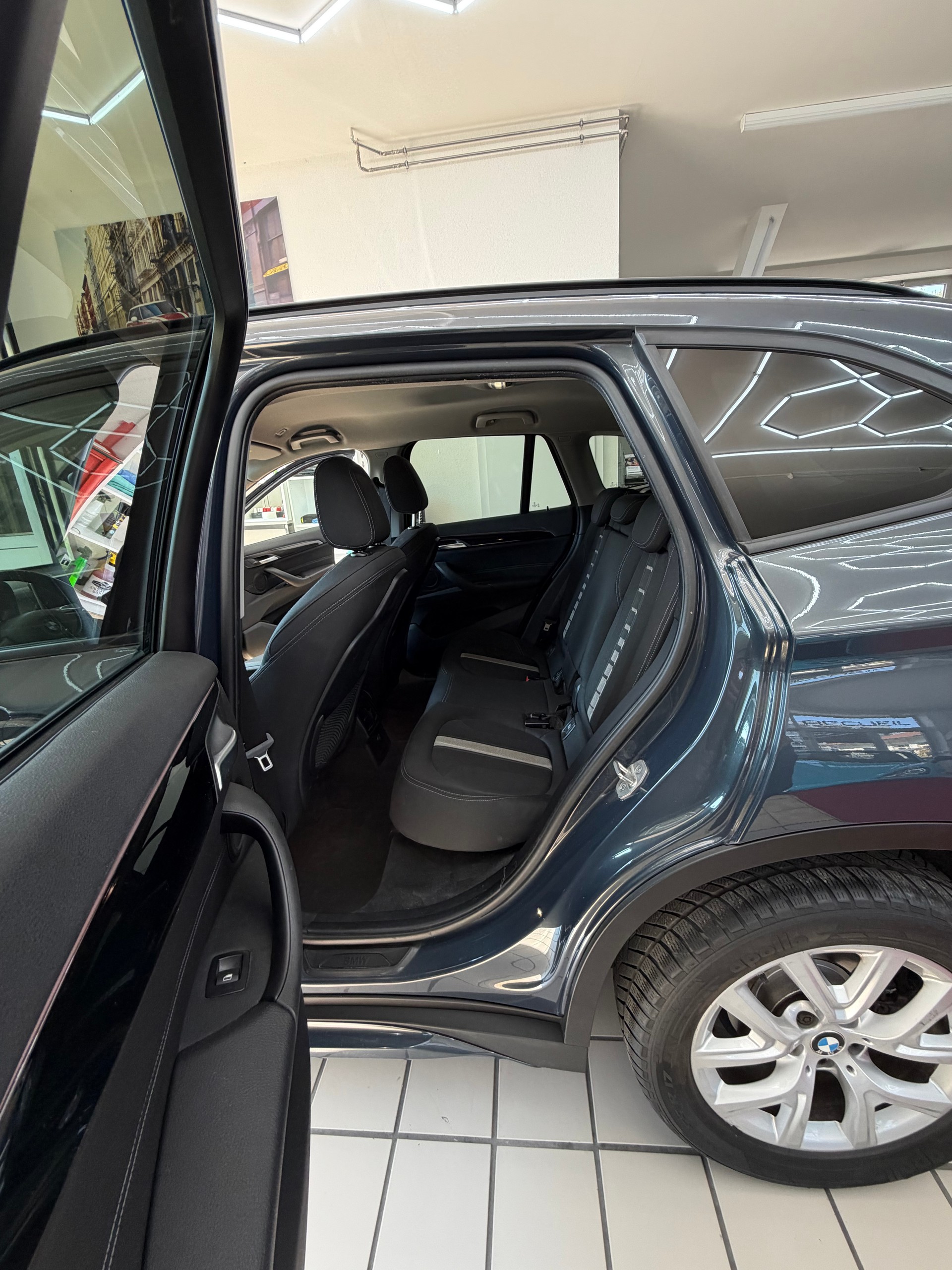 BMW X1 xDrive 18d Sport Line Steptronic-image-9