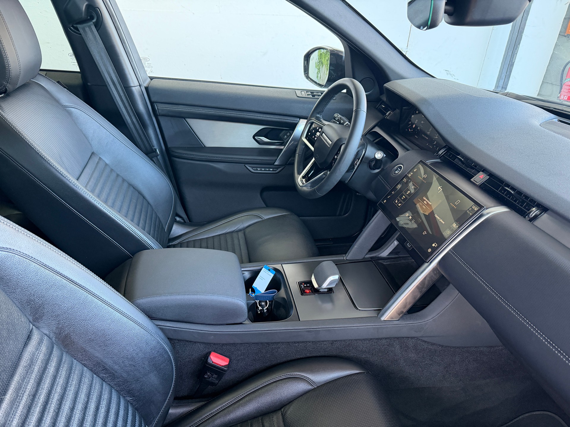 LAND ROVER Discovery Sport R Dyn P250 2.0 Si4 MHEV SE AT9-image-5