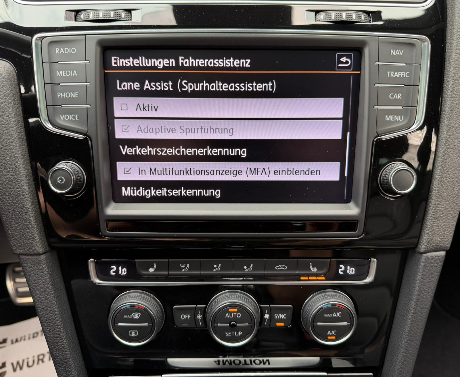 VW Golf 2.0 TSI R 4Motion DSG-image-24