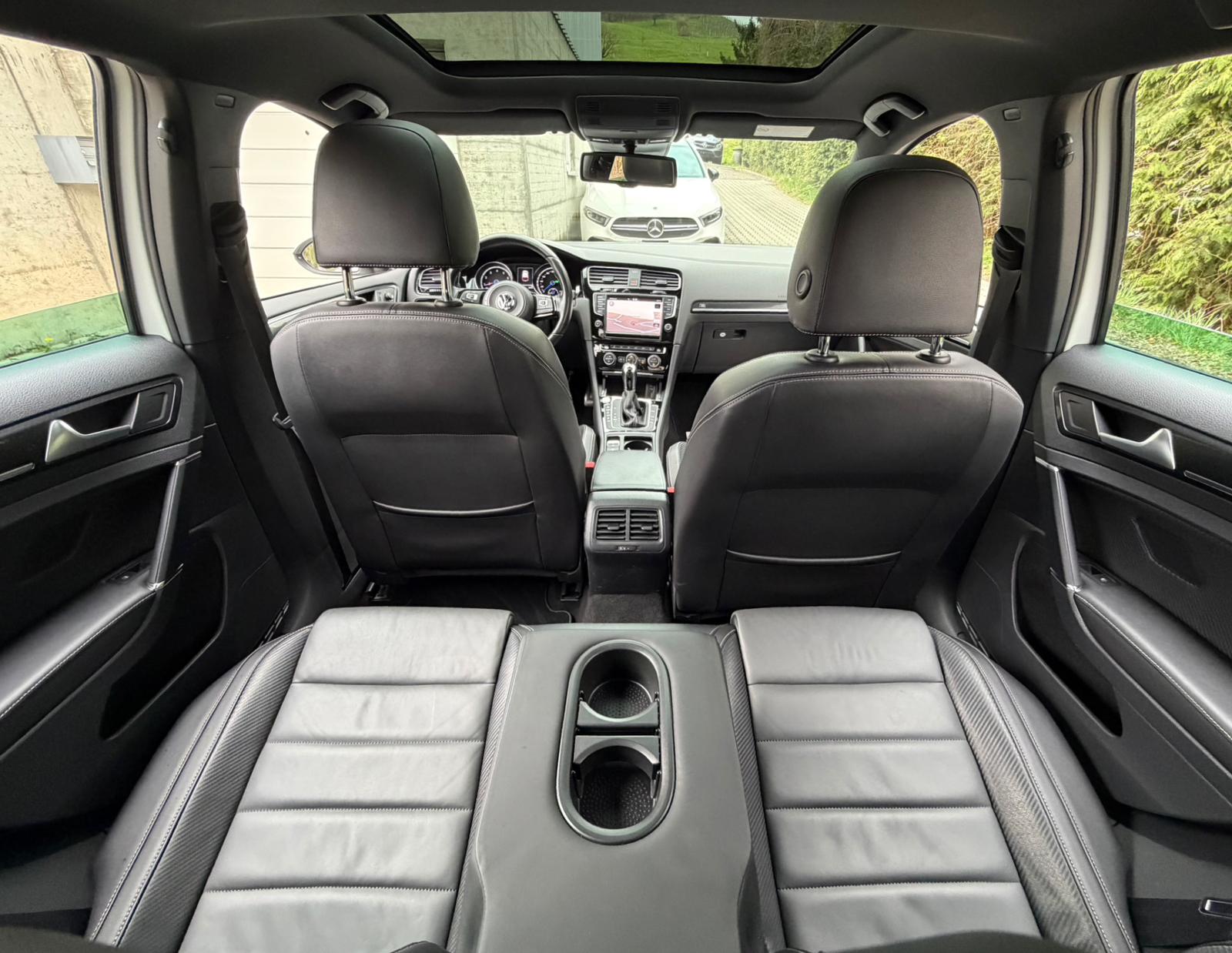 VW Golf 2.0 TSI R 4Motion DSG-image-19