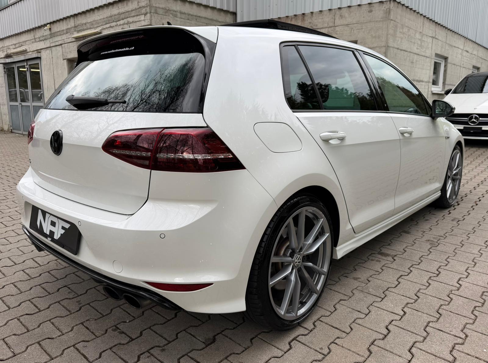 VW Golf 2.0 TSI R 4Motion DSG-image-4