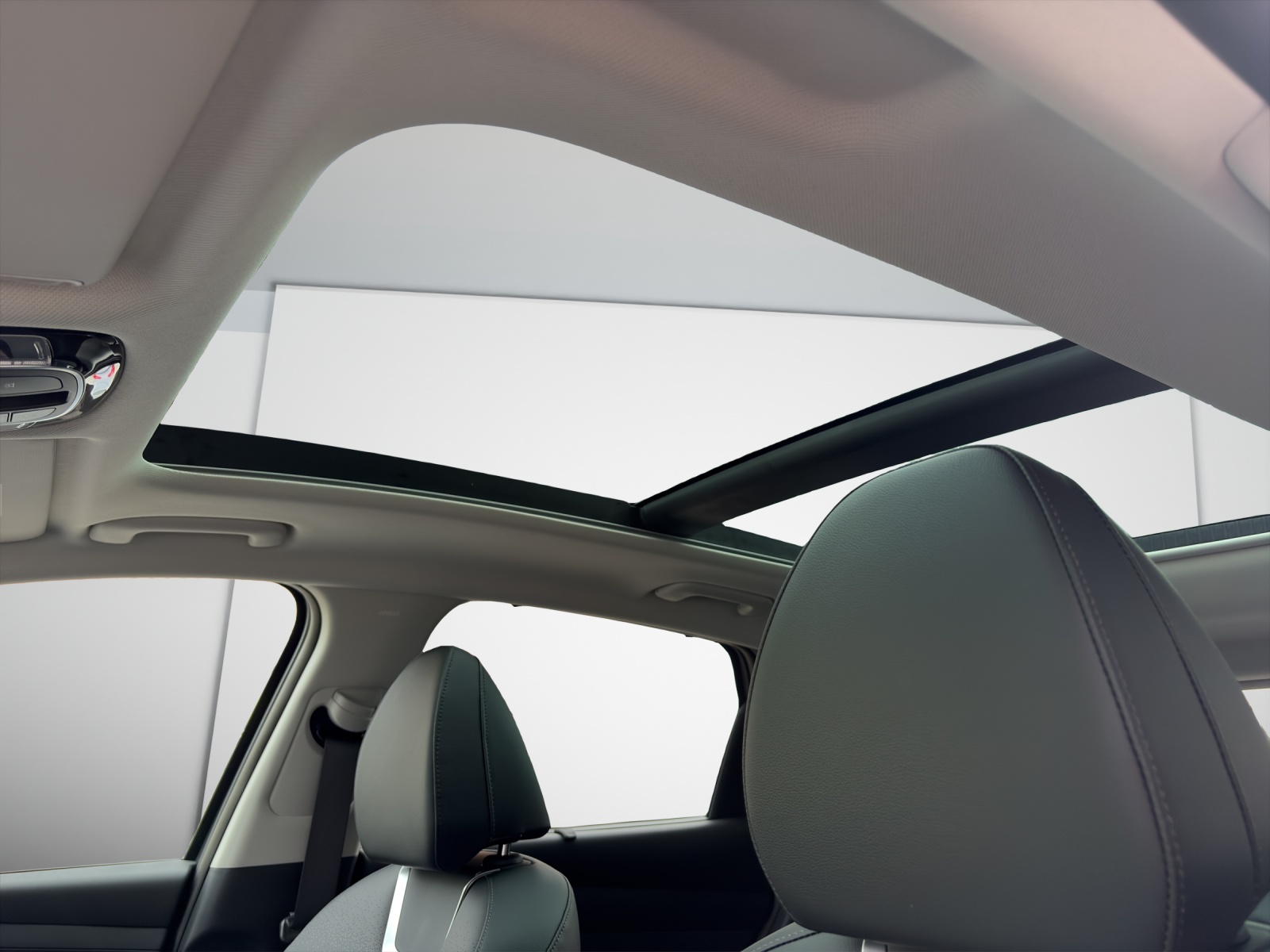 HYUNDAI Tucson 1.6 T-GDi HEV Vertex Swiss Edition 4WD MY26-image-13