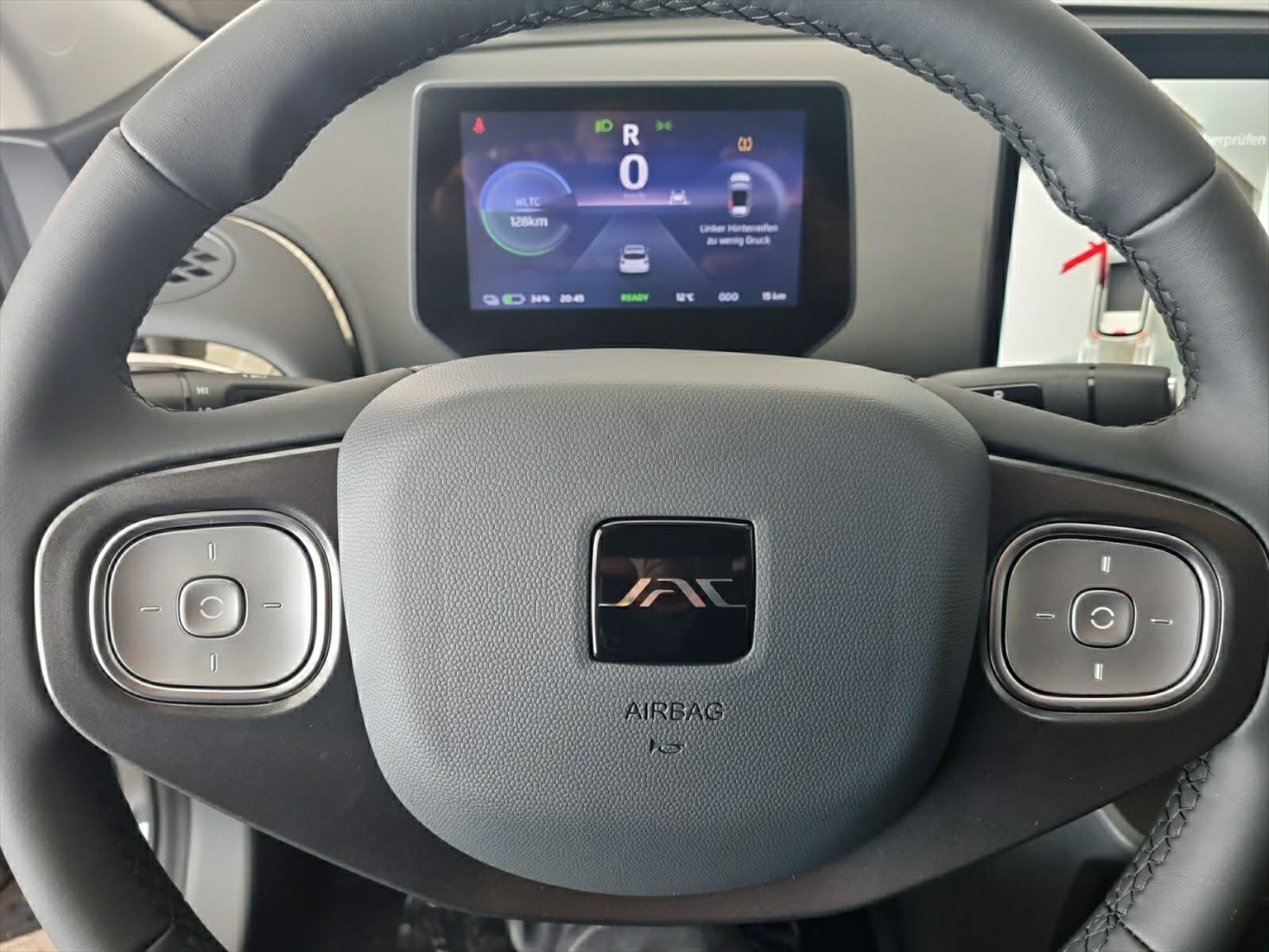 JAC E30X Elektro 51 kWh 374km Reichweite-image-13