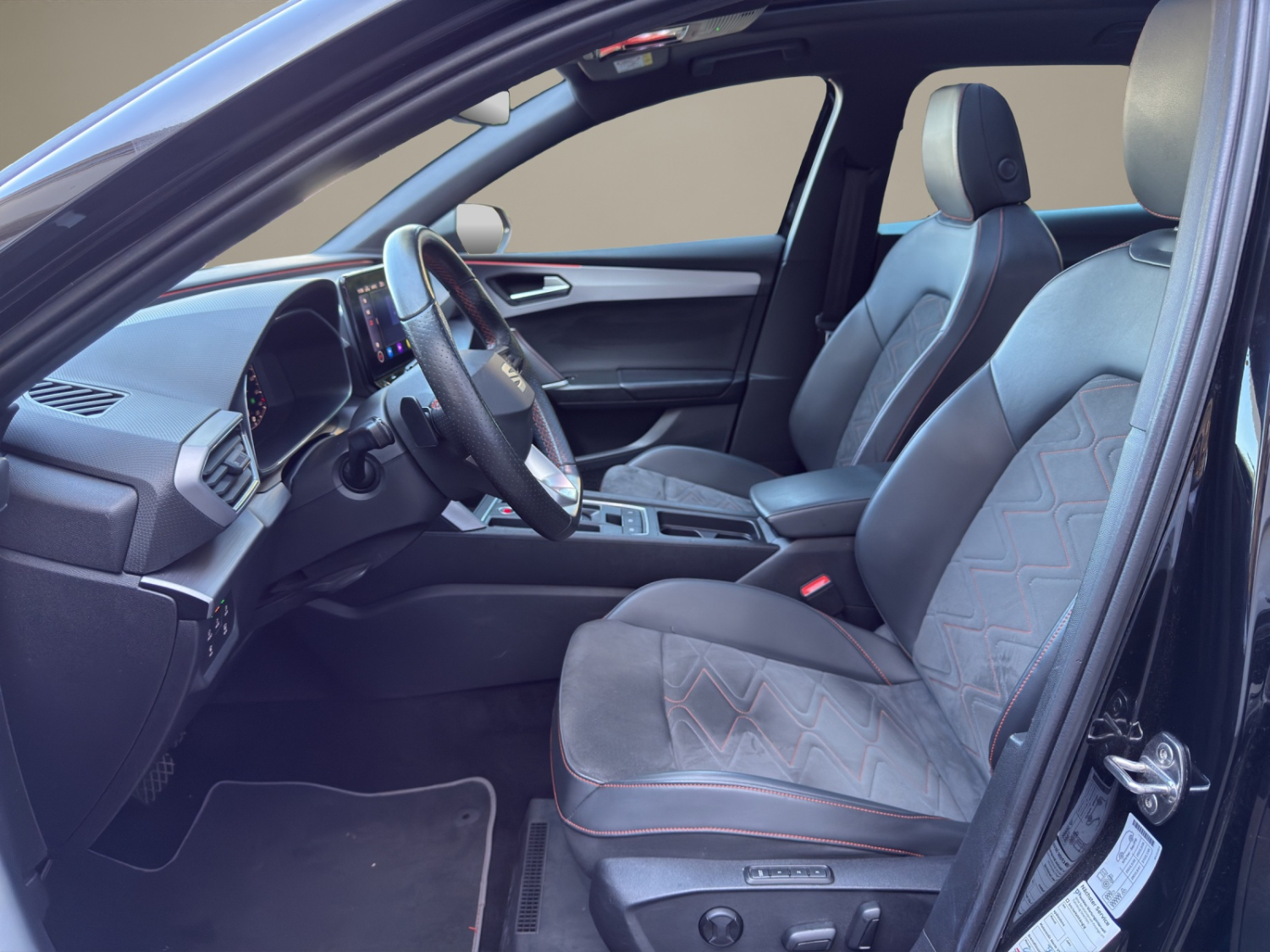 SEAT Leon ST 1.5 eTSI 150 FR DSG-image-10