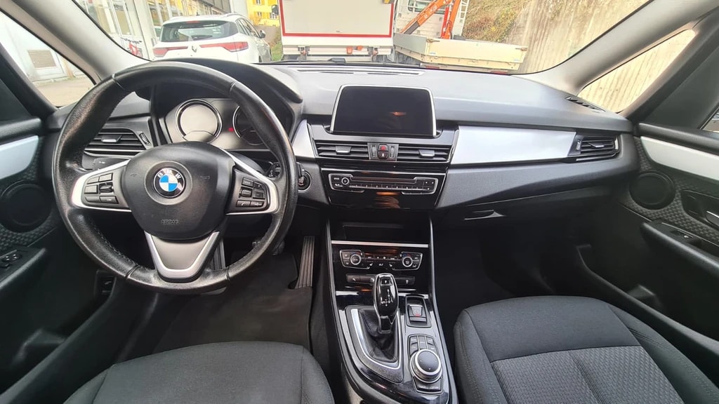BMW 218d xDrive Gran Tourer Steptronic ** Gr-Navi ** Sitzheizung ** PDC V+H ** DAB-Radio ** Frisch Ab MFK & Service **-image-13
