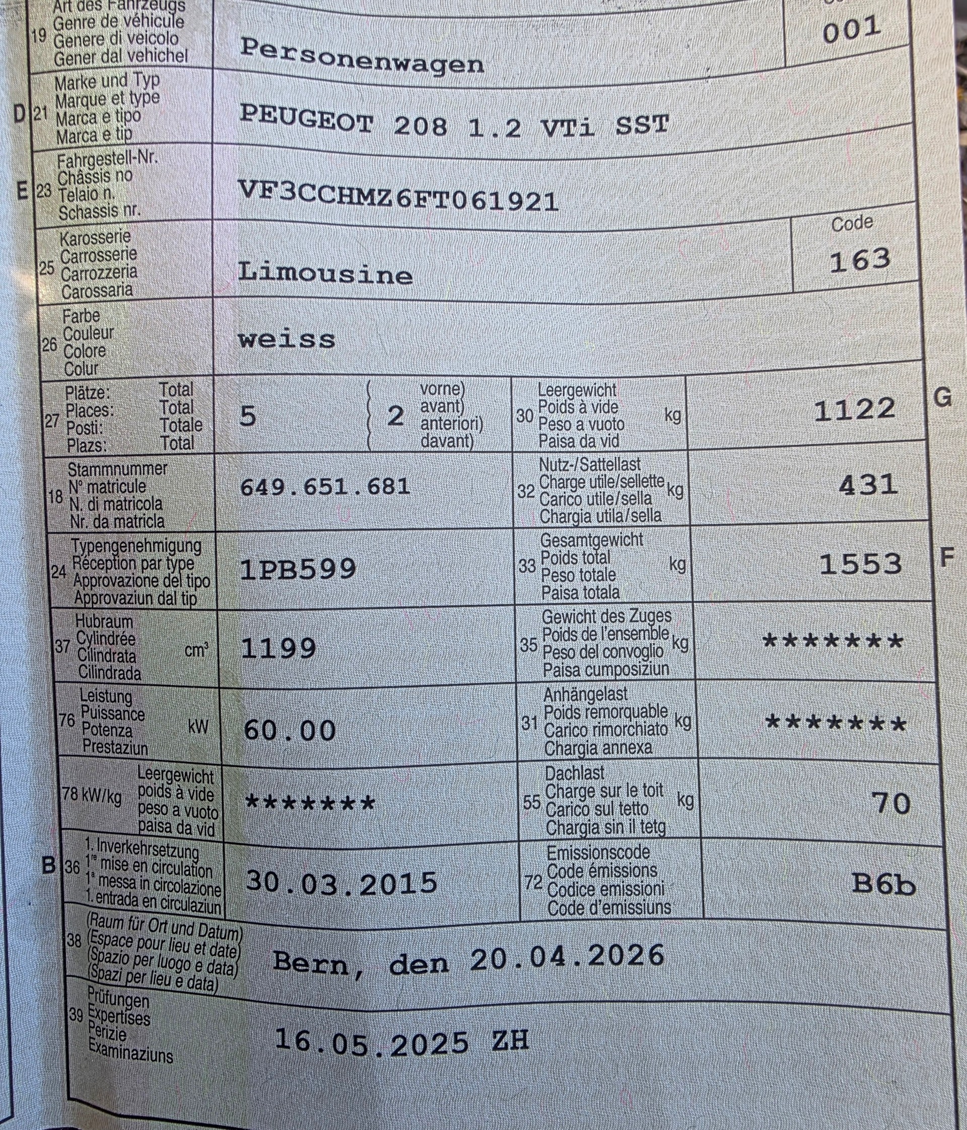PEUGEOT 208 1.2 e-VTI Style EGS5-image-8