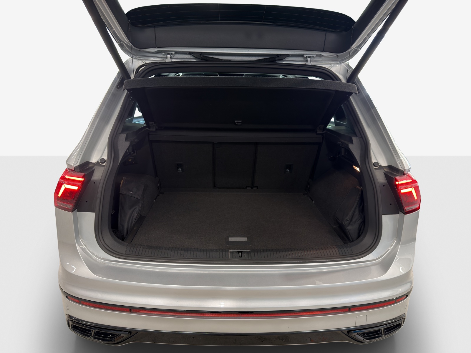 VW Tiguan 2.0 TDI SCR R-Line 4Motion DSG-image-12