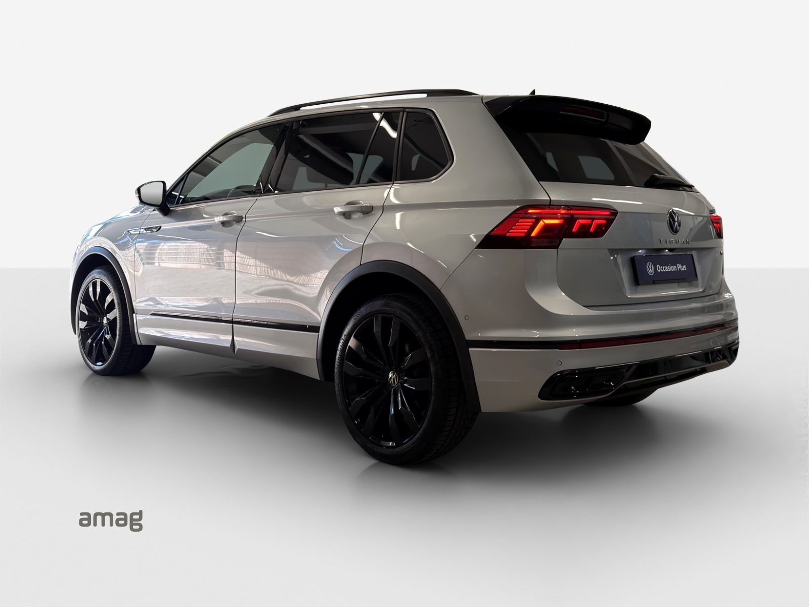 VW Tiguan 2.0 TDI SCR R-Line 4Motion DSG-image-2
