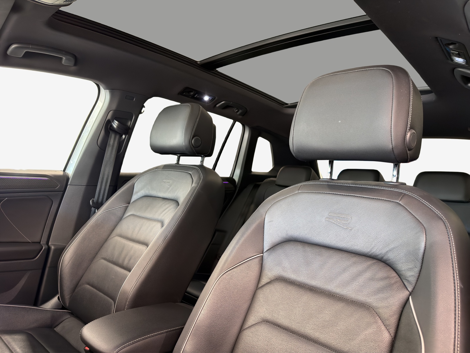 VW Tiguan 2.0 TDI SCR R-Line 4Motion DSG-image-15