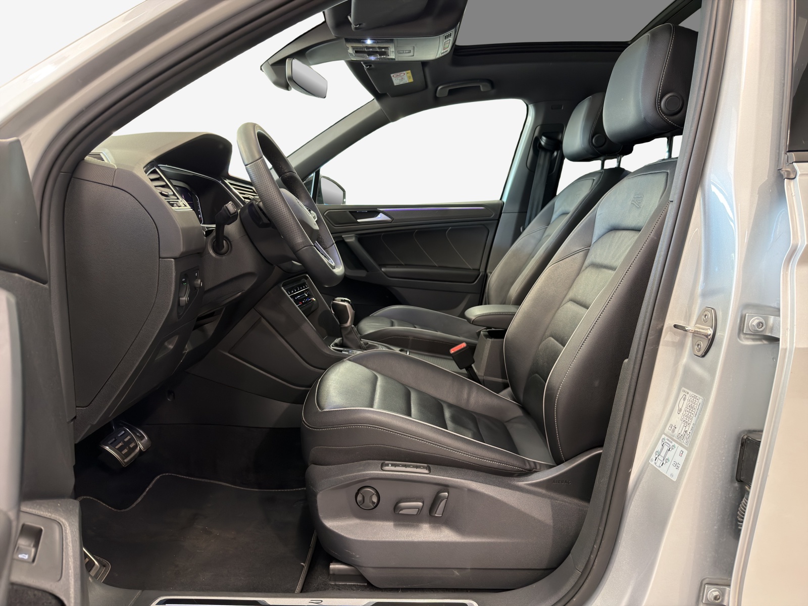 VW Tiguan 2.0 TDI SCR R-Line 4Motion DSG-image-7