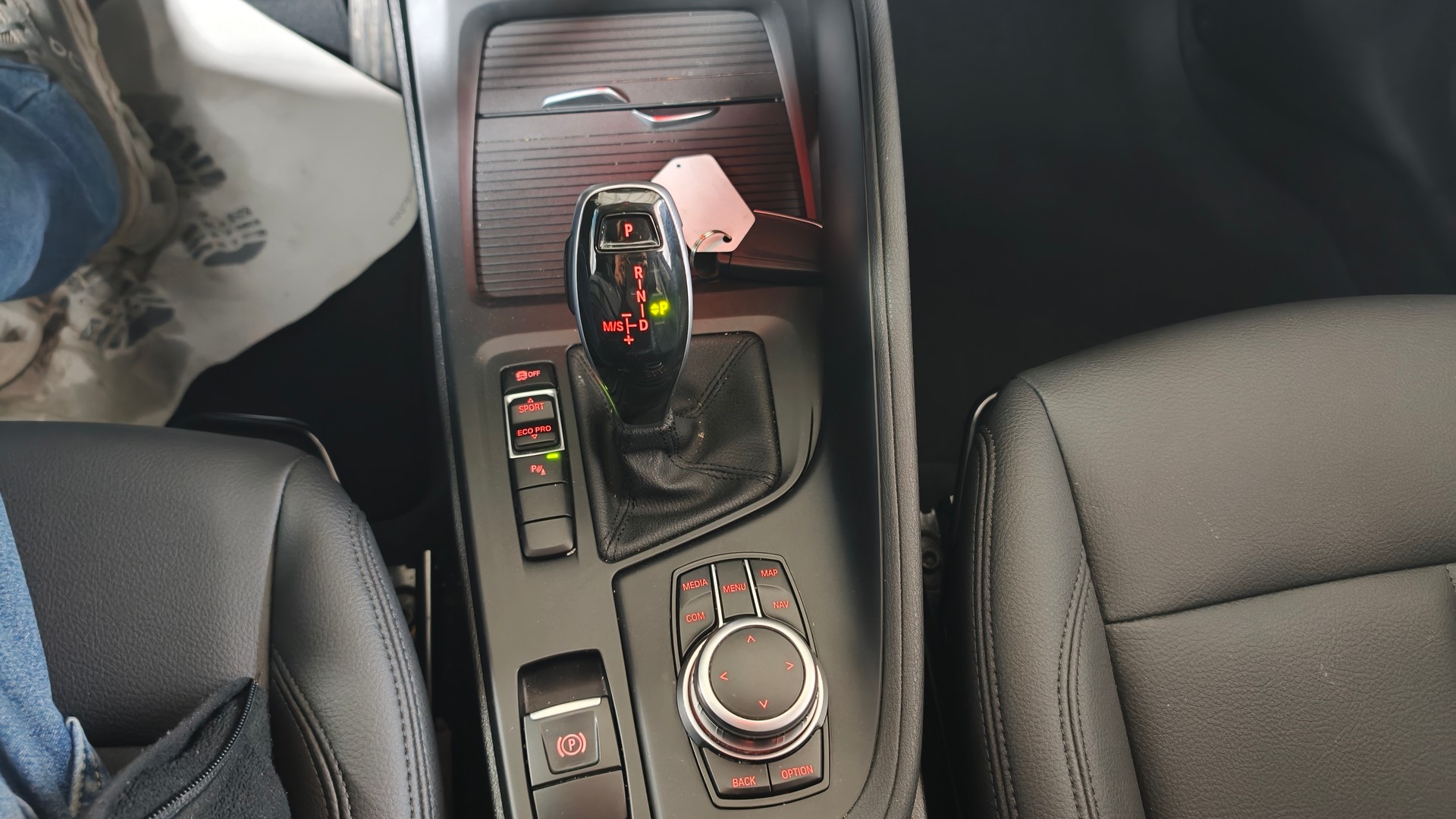 BMW X1 sDrive 18d xLine Steptronic-image-9