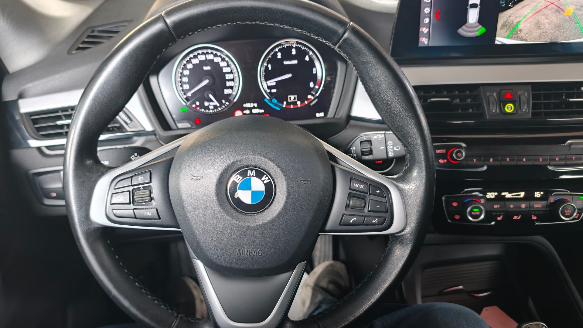 BMW X1 sDrive 18d xLine Steptronic-image-10