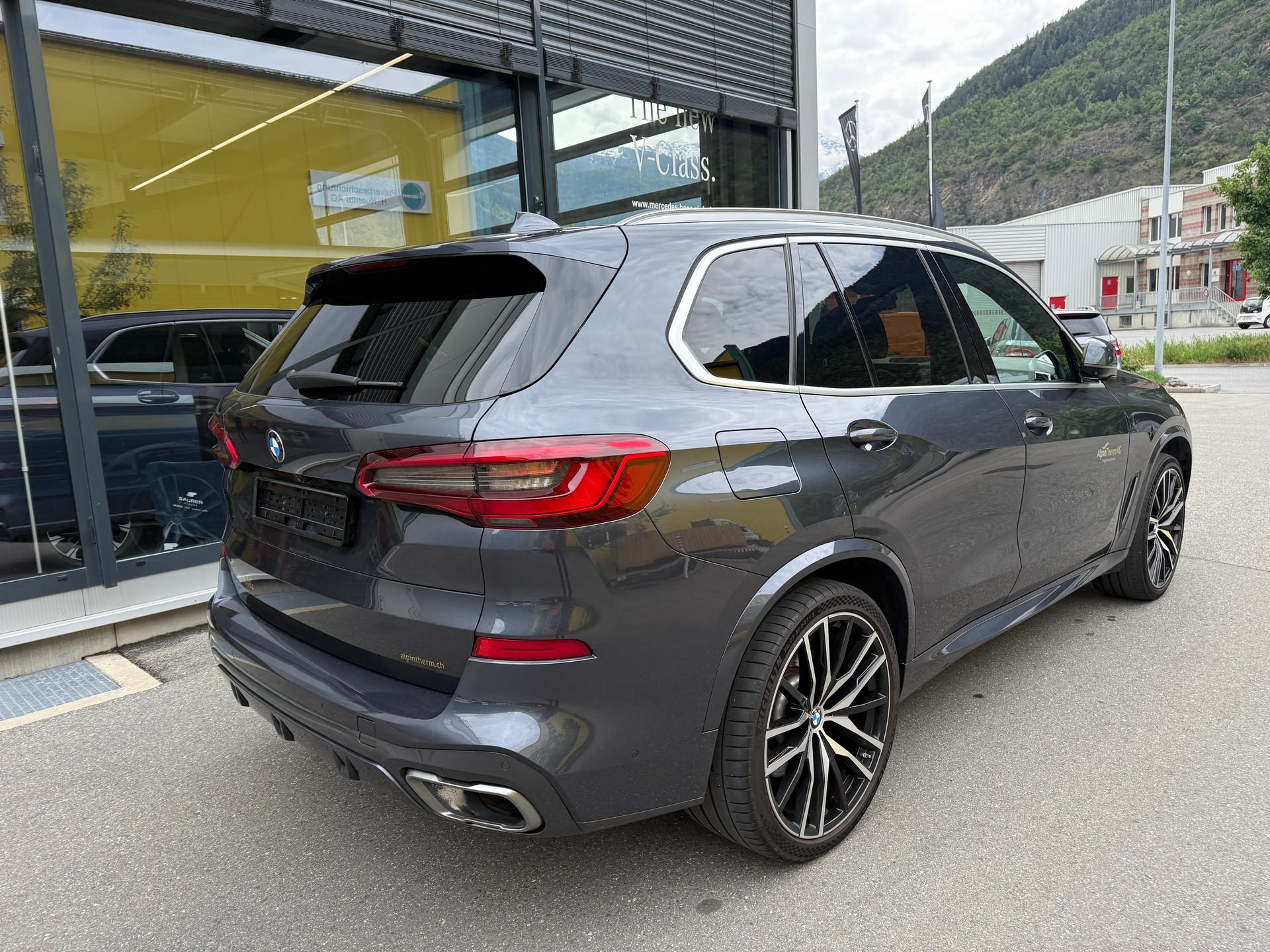 BMW X5 xDrive M50d Steptronic-showroom-element-2