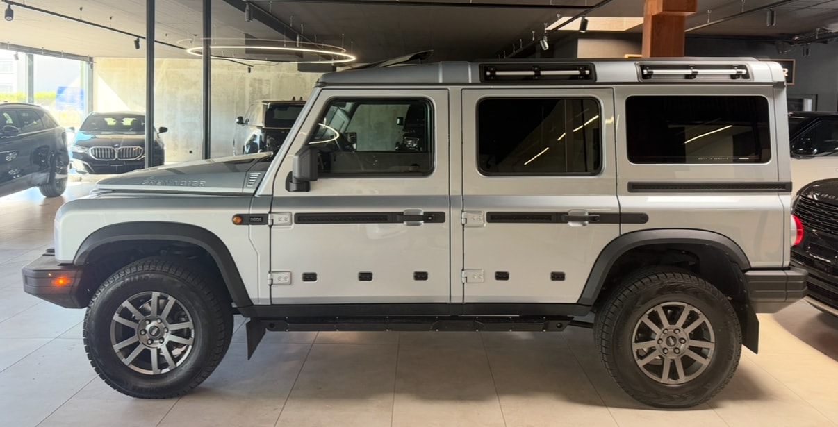 INEOS Grenadier 3.0D Fieldmaster Edition-image-4