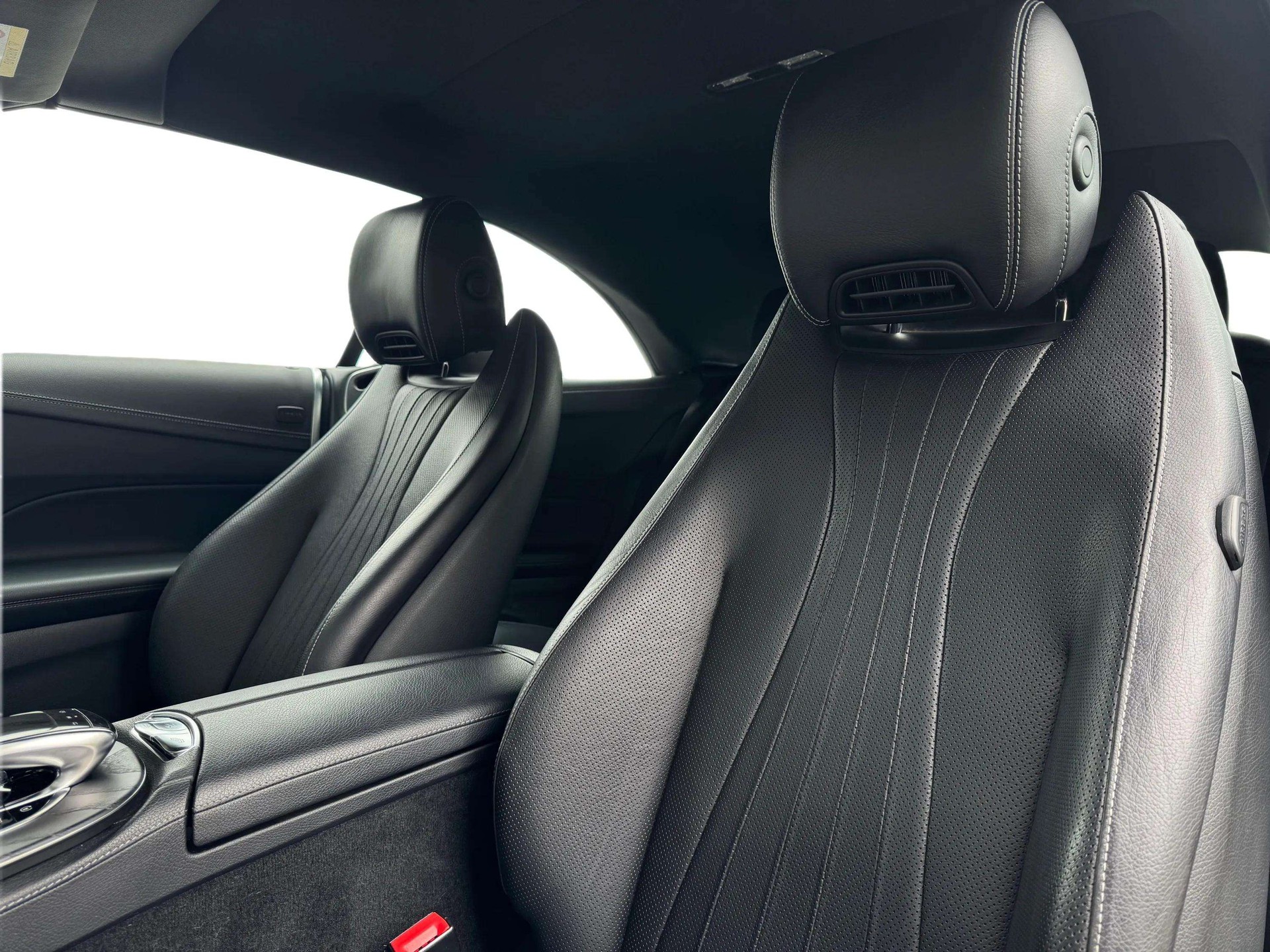 MERCEDES-BENZ E 450 Cabriolet AMG Line 4 Matic 9G-Tronic-image-11