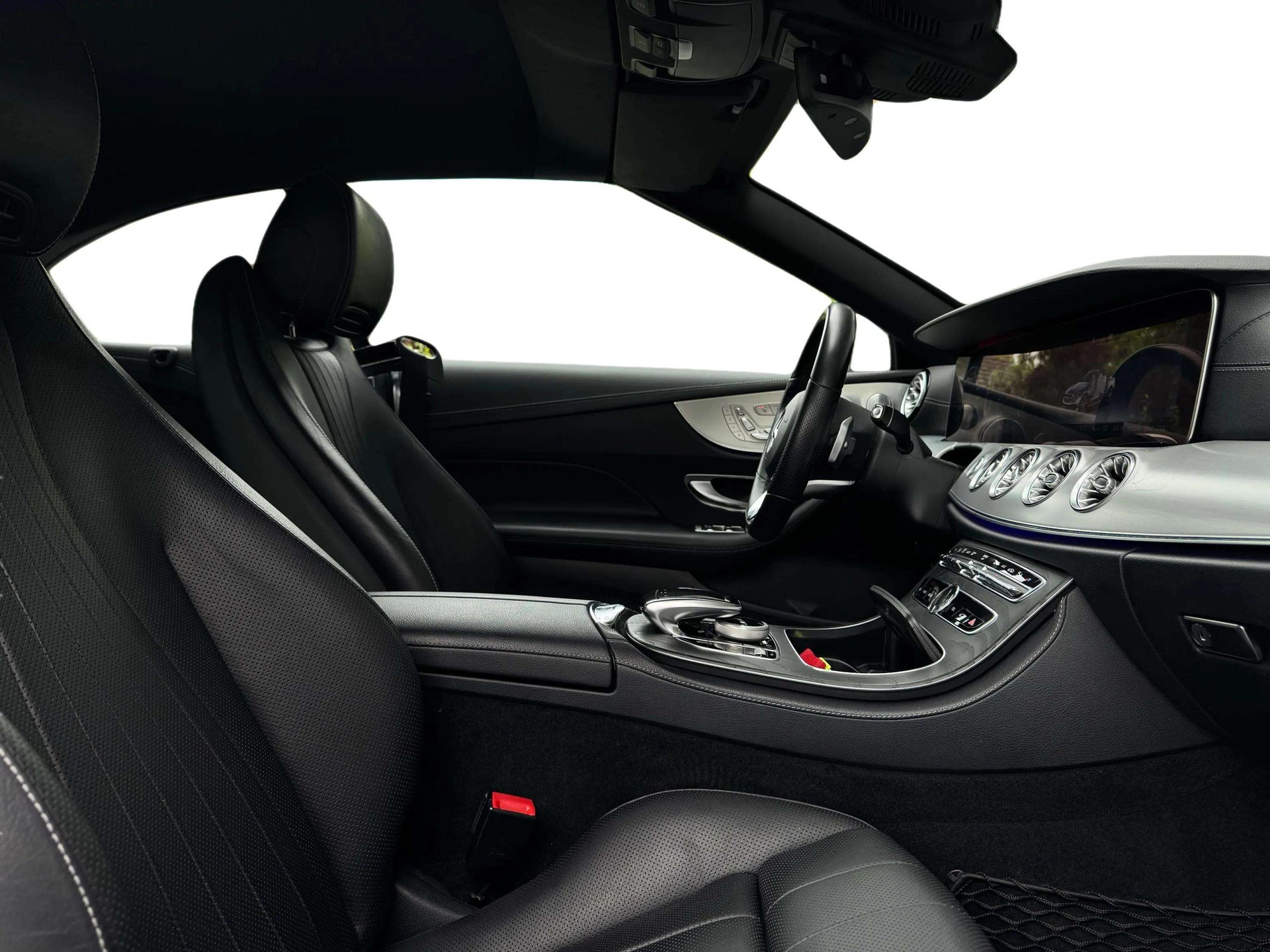 MERCEDES-BENZ E 450 Cabriolet AMG Line 4 Matic 9G-Tronic-image-19