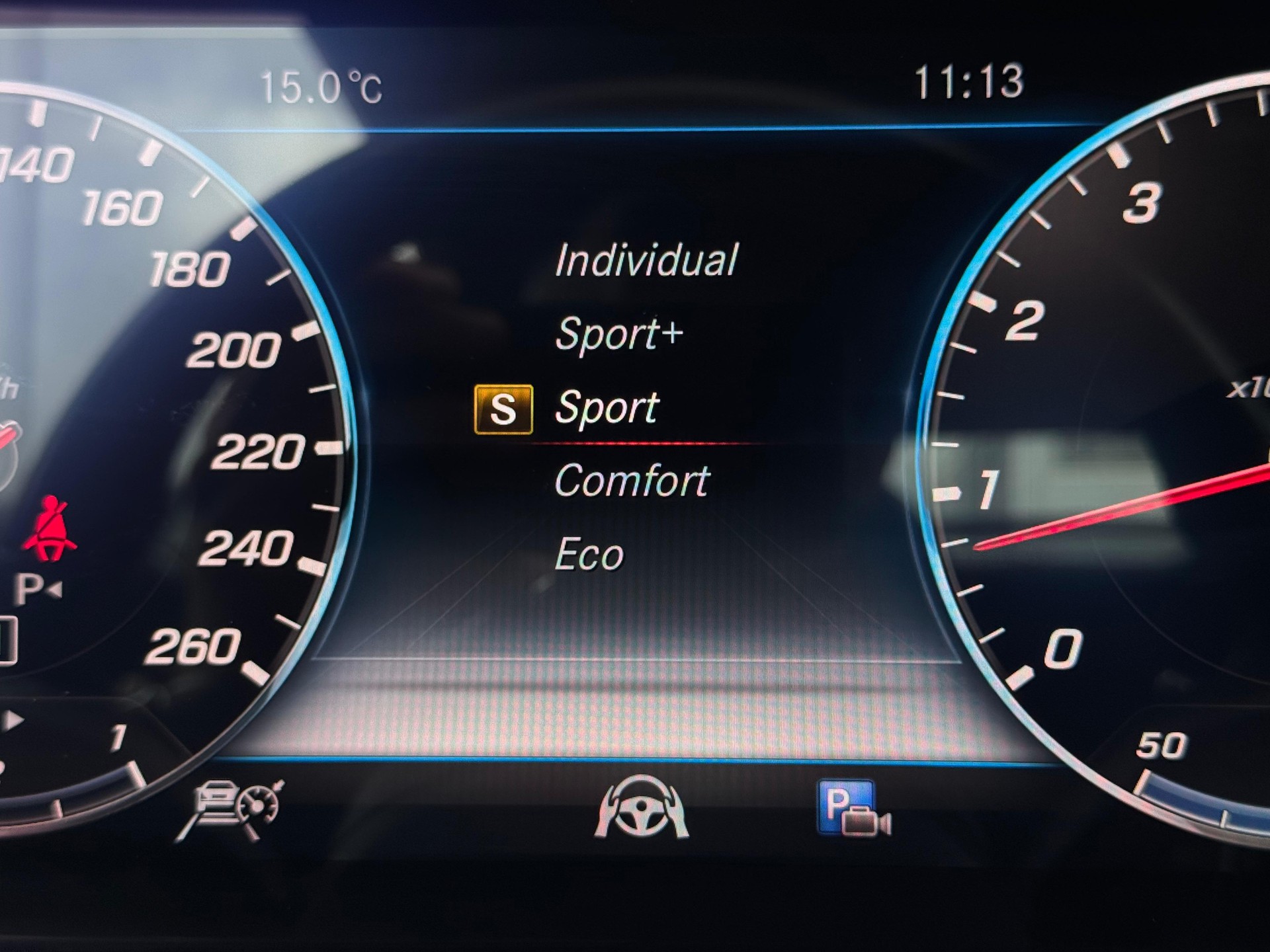 MERCEDES-BENZ E 450 Cabriolet AMG Line 4 Matic 9G-Tronic-image-25