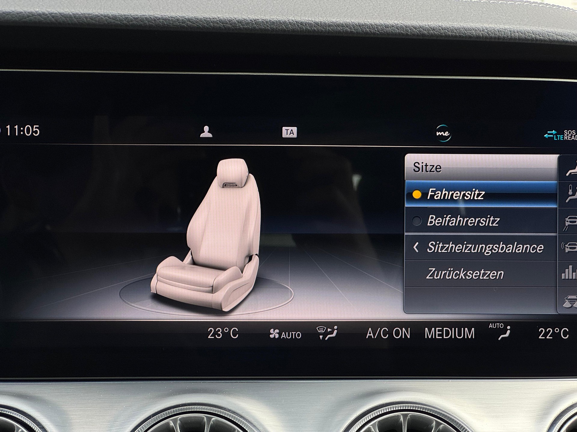 MERCEDES-BENZ E 450 Cabriolet AMG Line 4 Matic 9G-Tronic-image-23