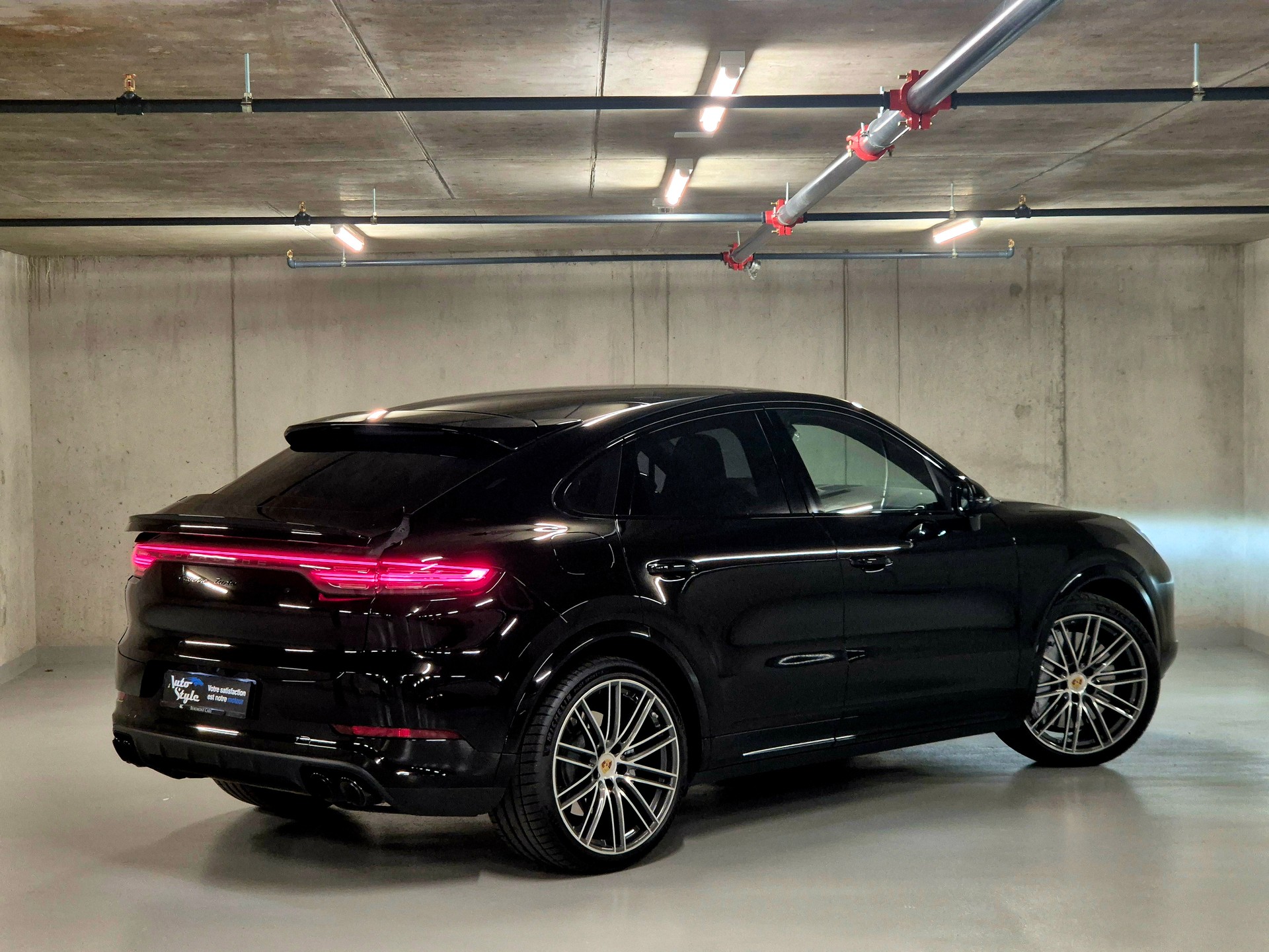 PORSCHE Cayenne Turbo Coupé-image-5