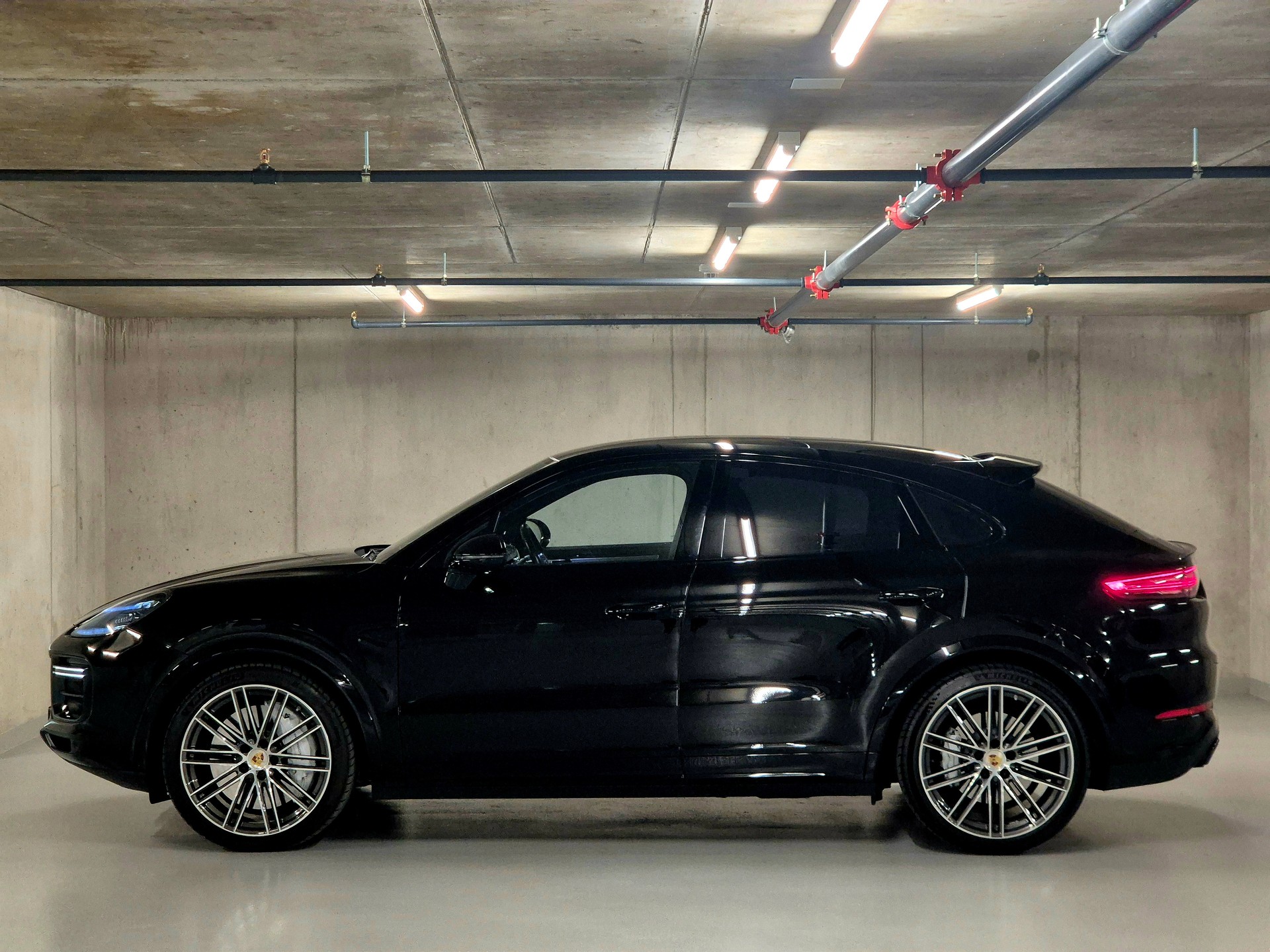 PORSCHE Cayenne Turbo Coupé-showroom-element-3