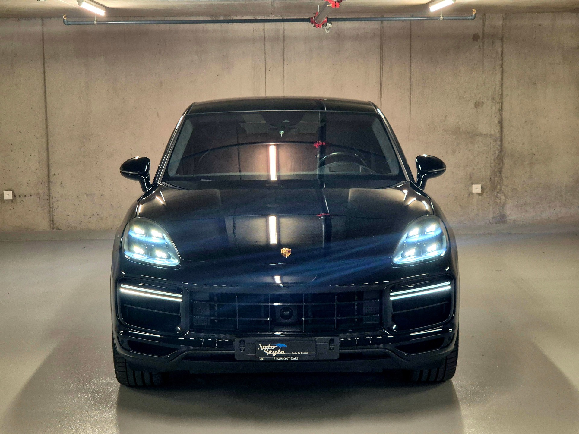 PORSCHE Cayenne Turbo Coupé-showroom-element-1