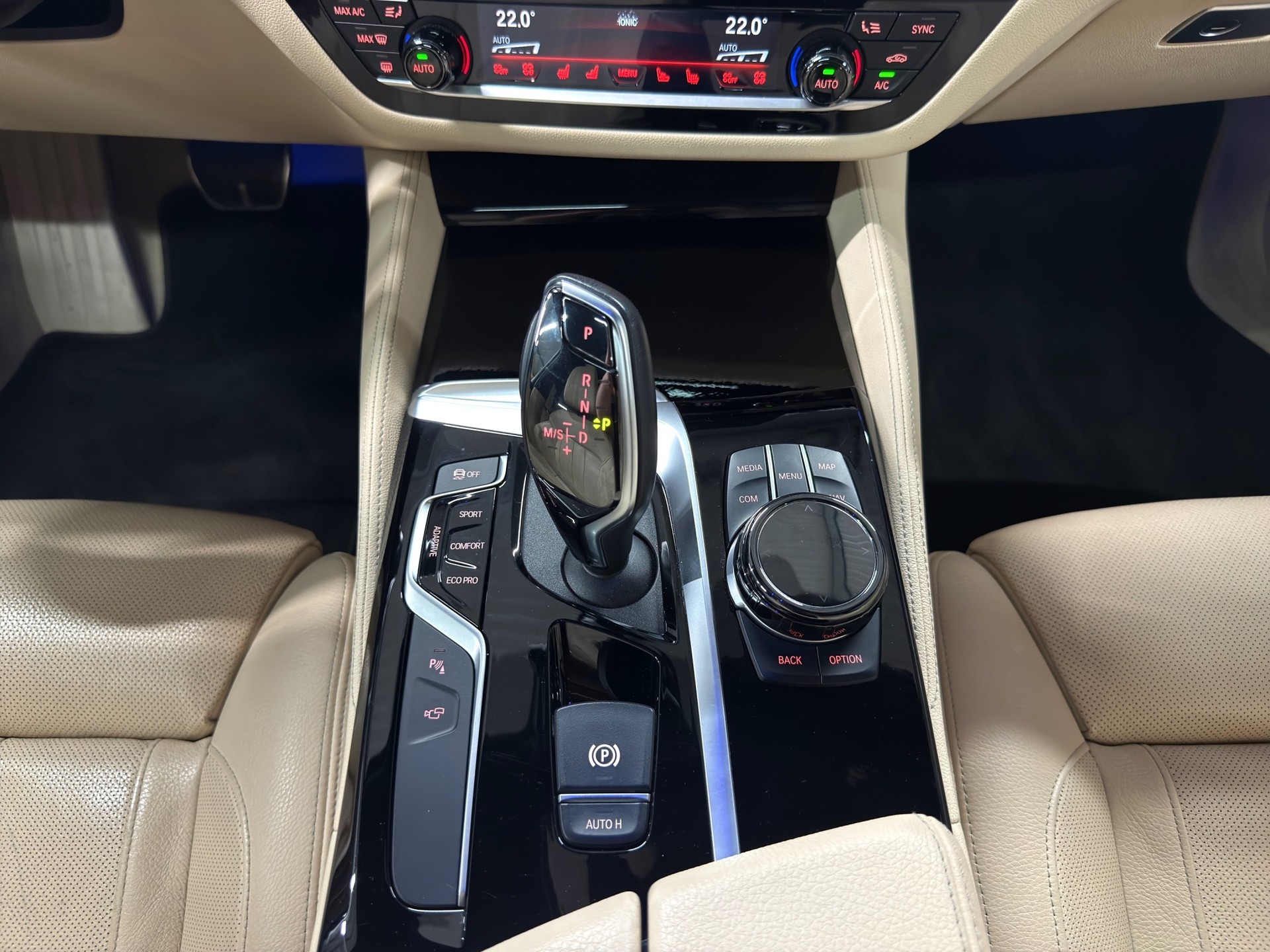 BMW M550d xDrive Touring Steptronic-image-20