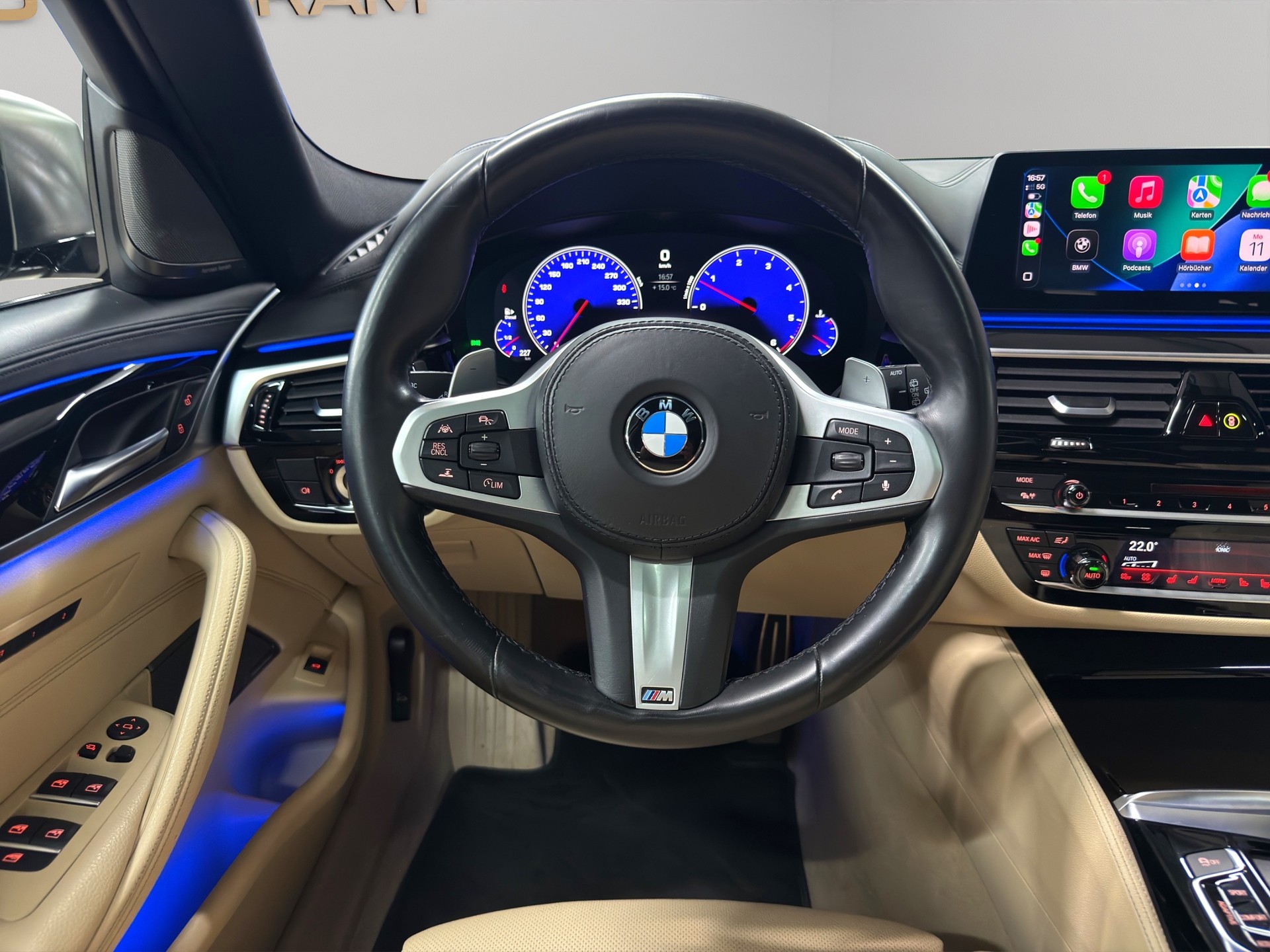 BMW M550d xDrive Touring Steptronic-image-18