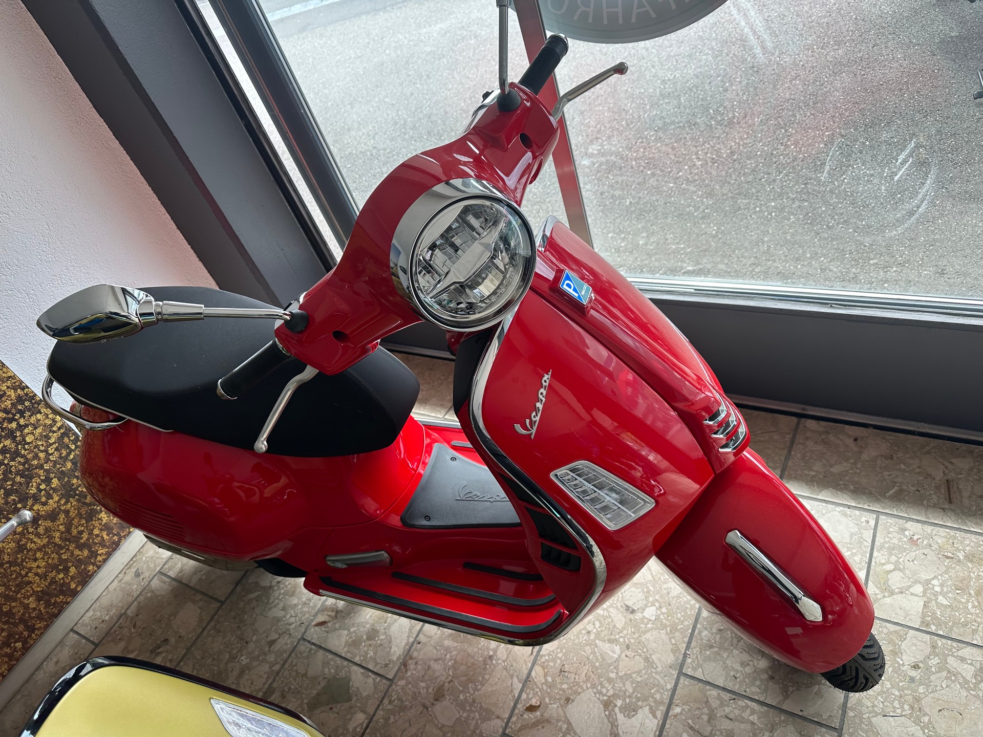 PIAGGIO Vespa GTS 125 Super RST Euro 5+