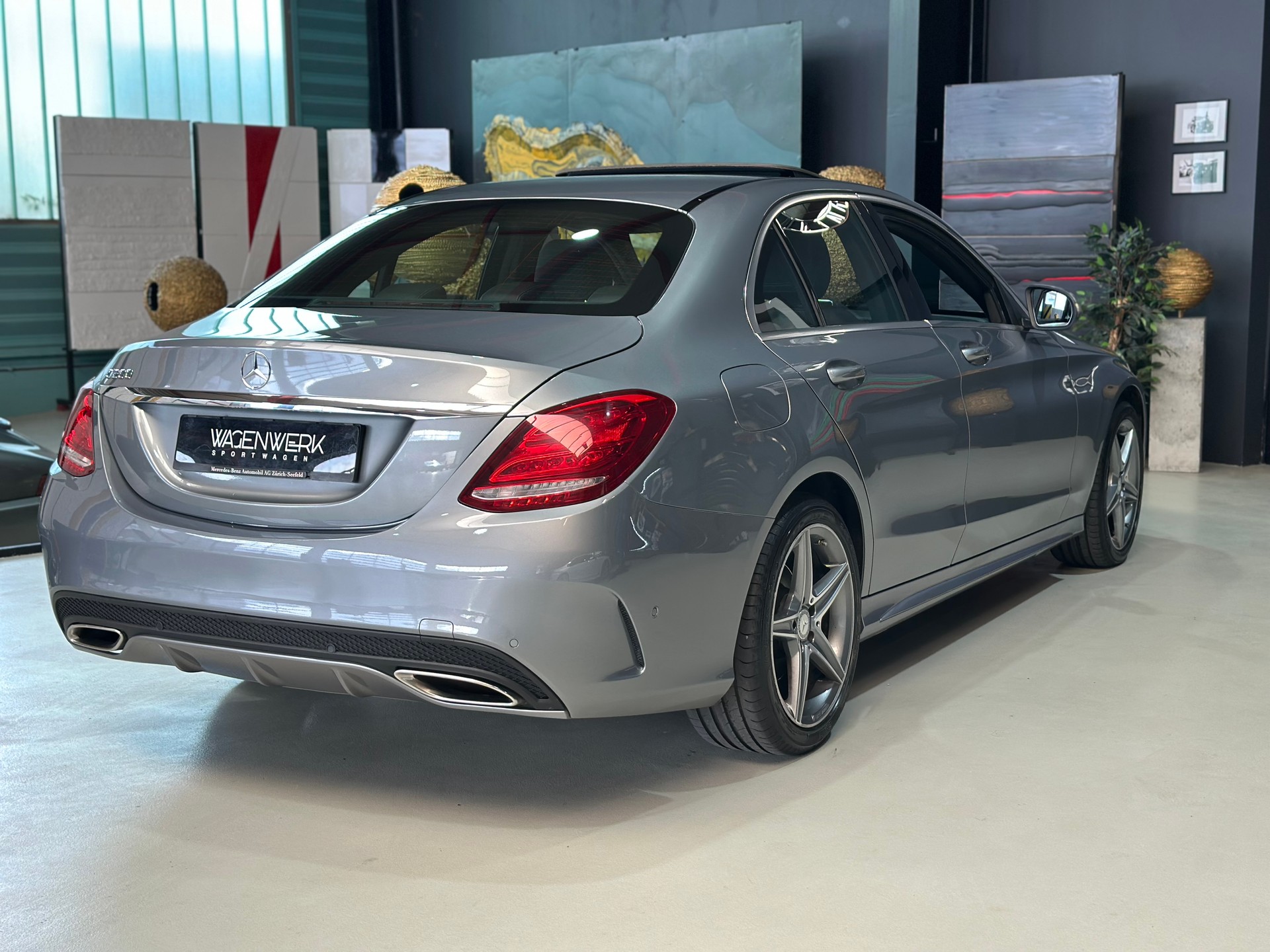 MERCEDES-BENZ C 200 Swiss Star Edition AMG Line 7G-Tronic-showroom-element-3