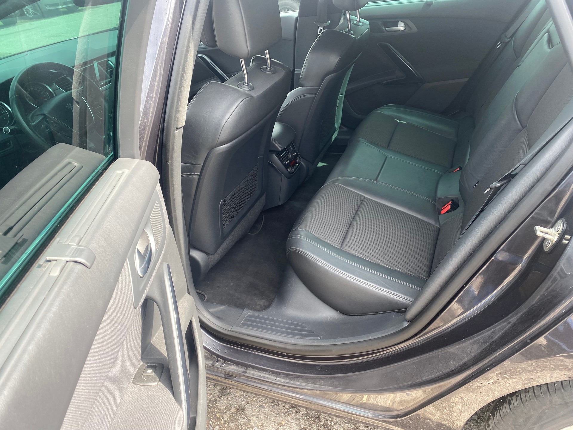 PEUGEOT 508 SW 1.6 16V T Allure-image-7
