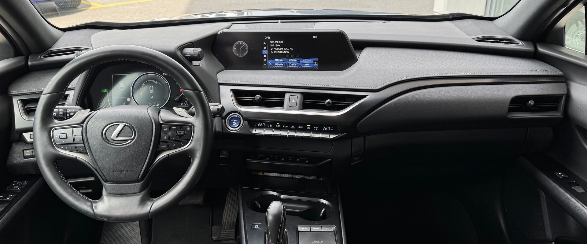 LEXUS UX 300e Comfort Automatic-image-10