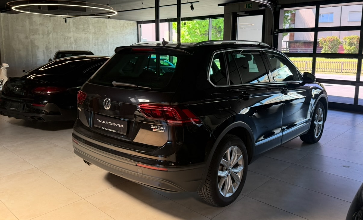 VW Tiguan 2.0TSI Comfortline 4Motion DSG-image-3