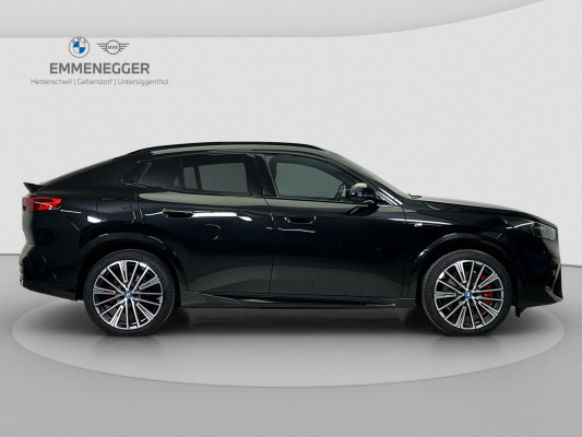 BMW iX2 xDrive 30 M Sport Pro-image-5