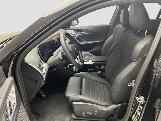 BMW iX2 xDrive 30 M Sport Pro-image-8