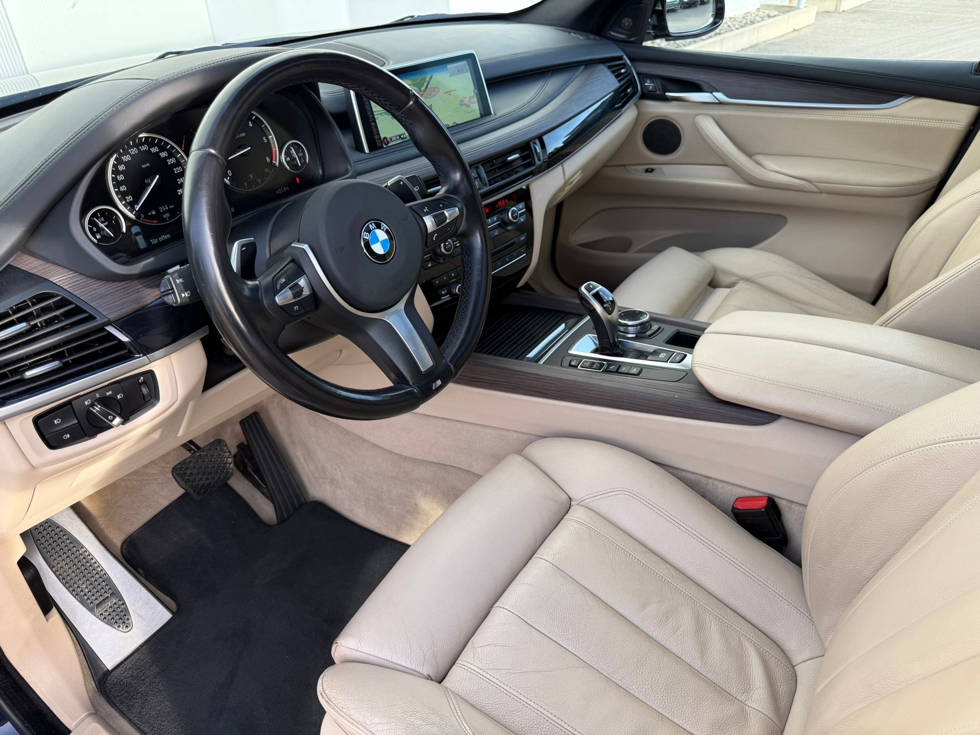 BMW X5 xDrive 40d Steptronic-image-8