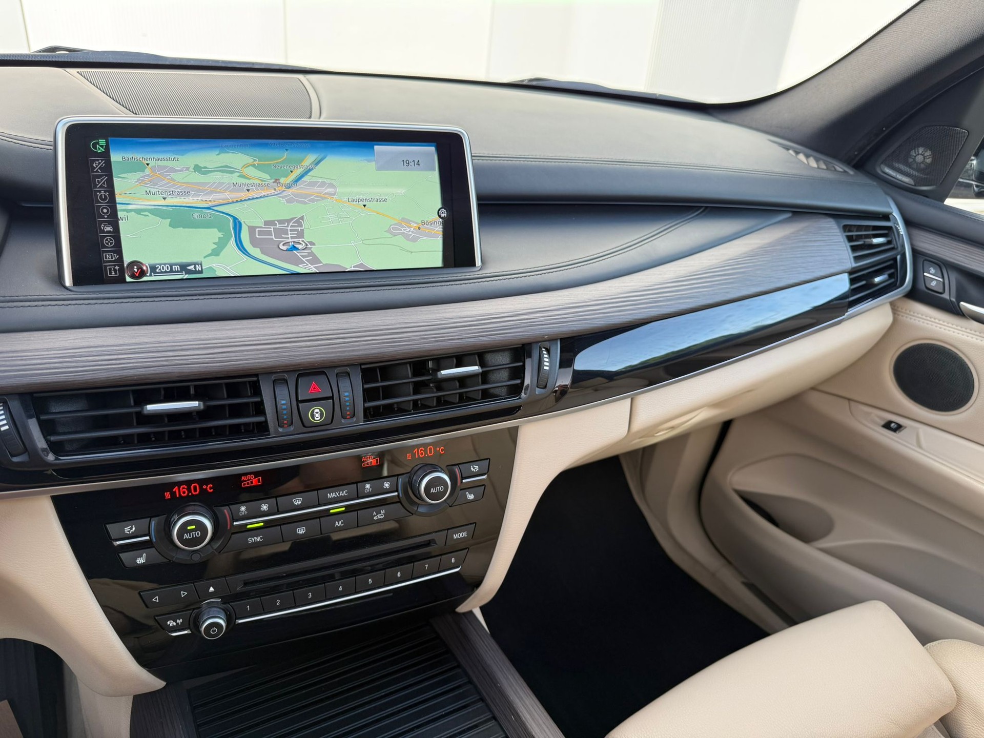 BMW X5 xDrive 40d Steptronic-image-9