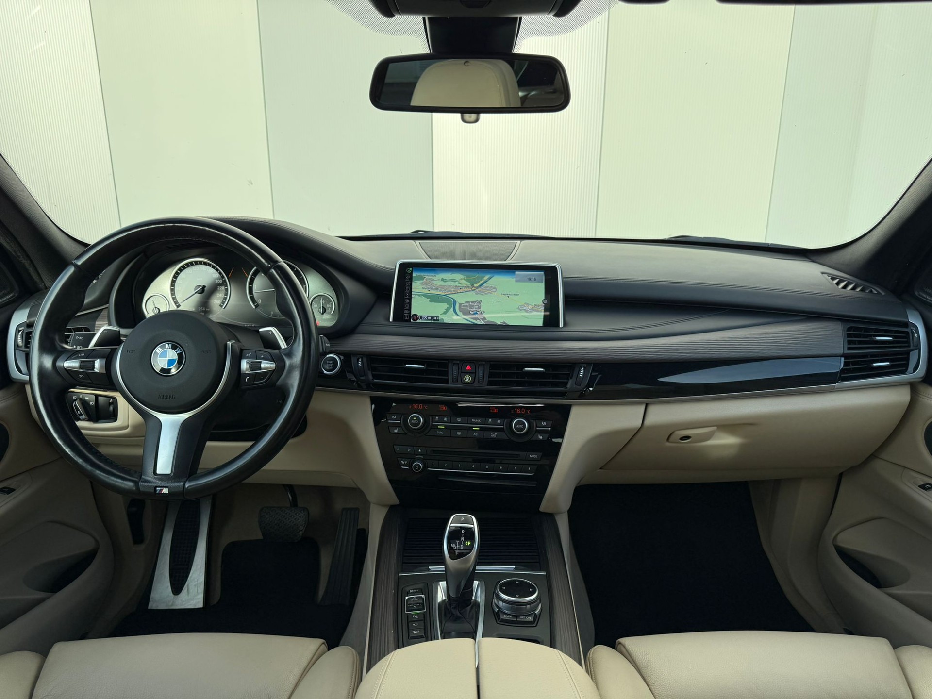 BMW X5 xDrive 40d Steptronic-image-11